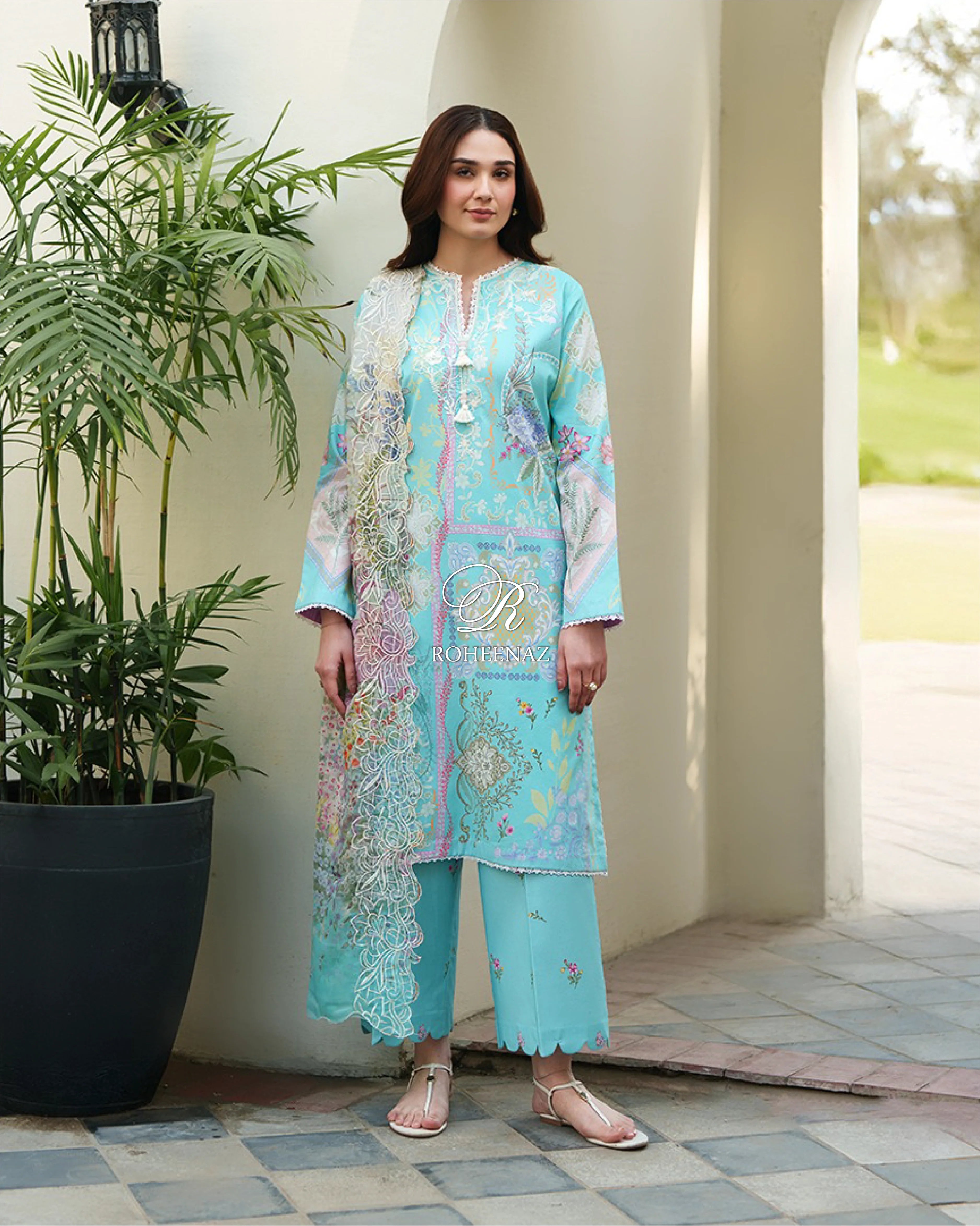 ROHEENAZ WHISPERED FLORALS