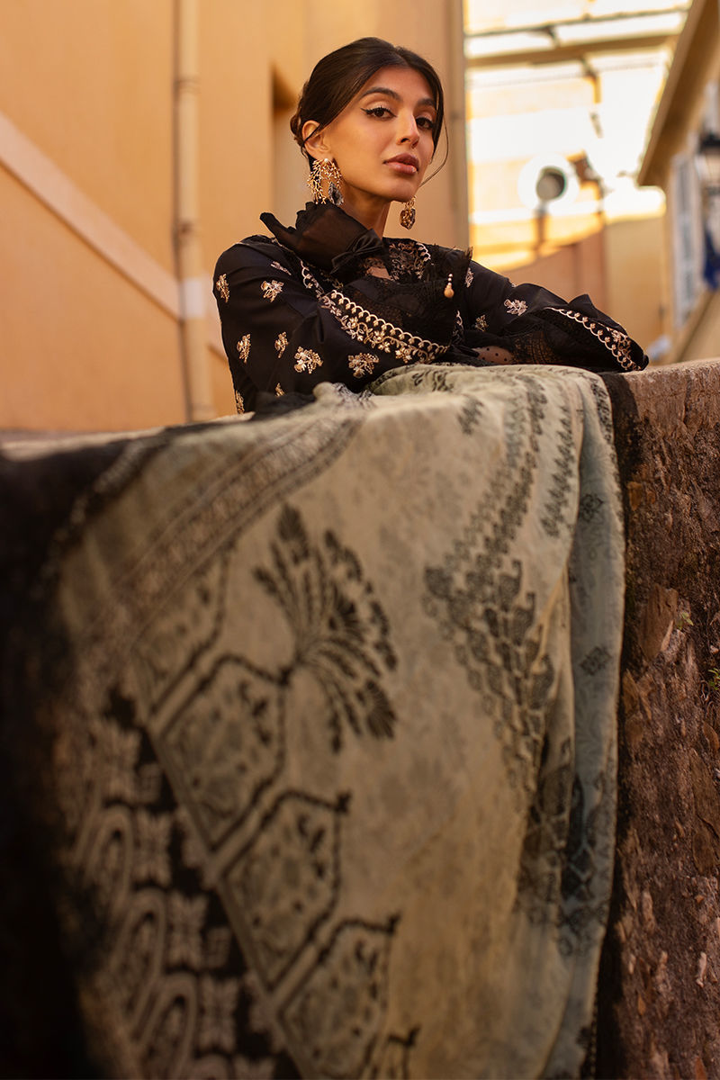 ANSAB JAHANGIR ZOHA BLACK LADY
