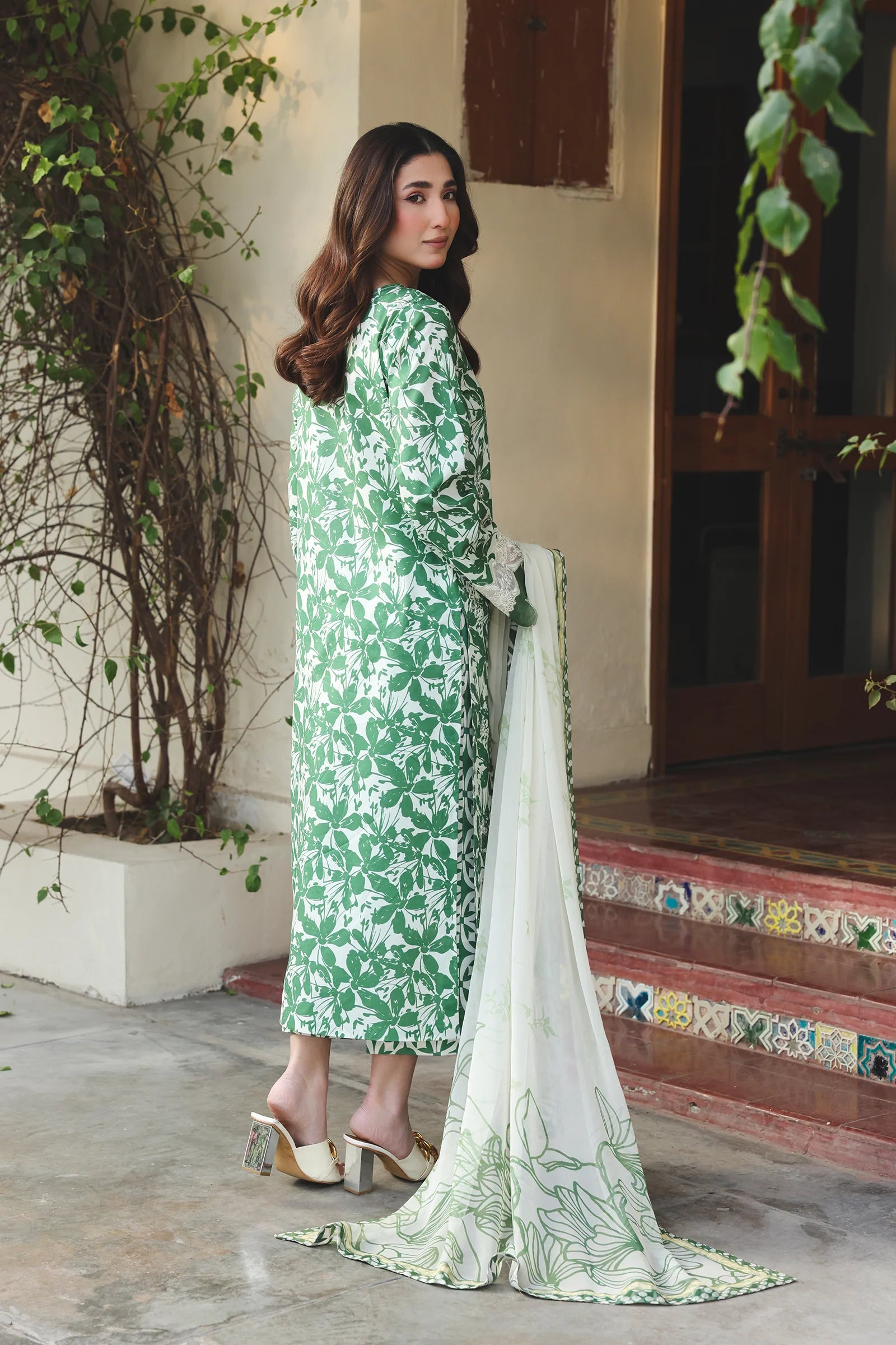 RAAYA ZINNIA LANTANA