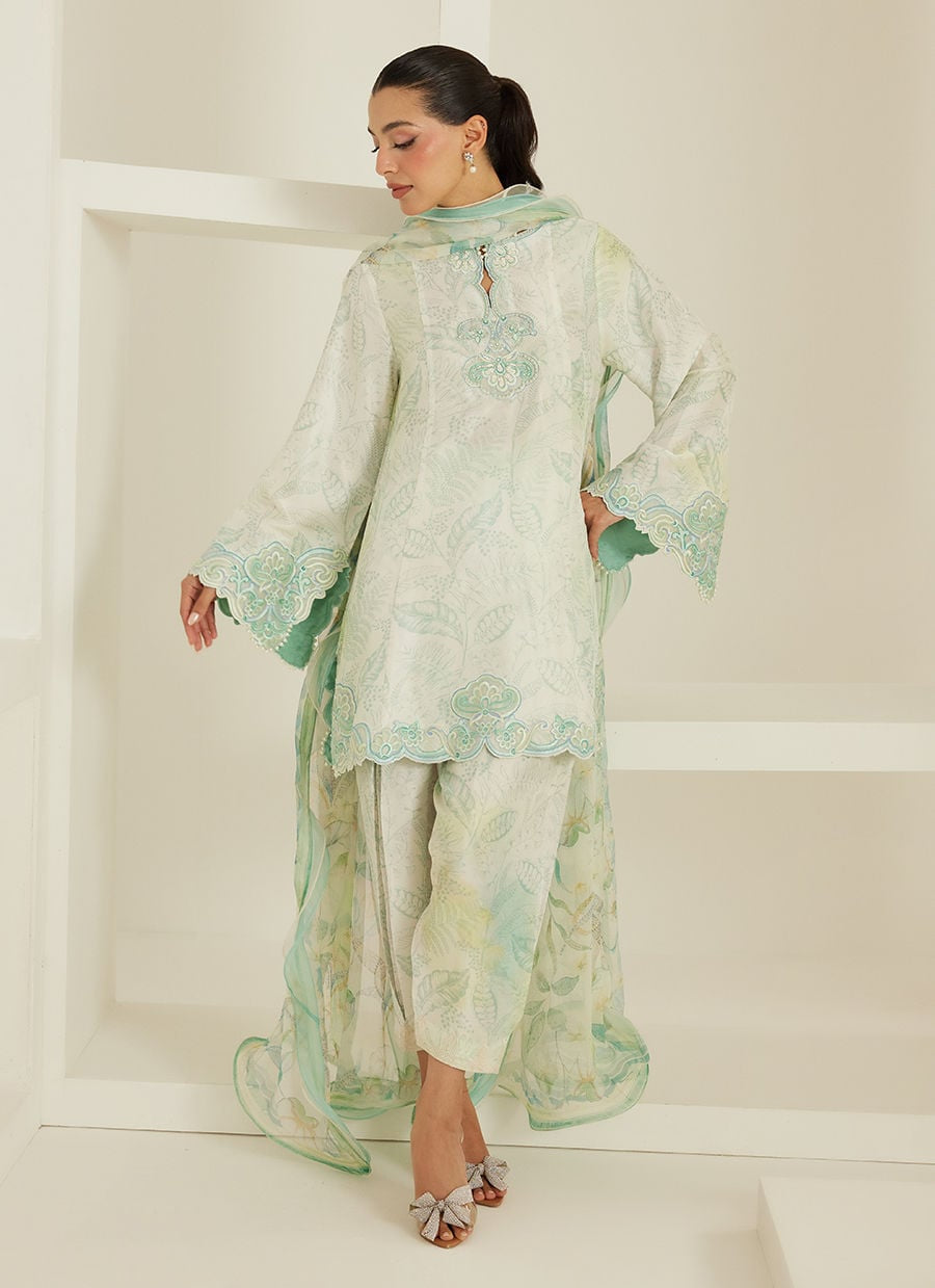 FARAH TALIB AZIZ JUNIE 3PC