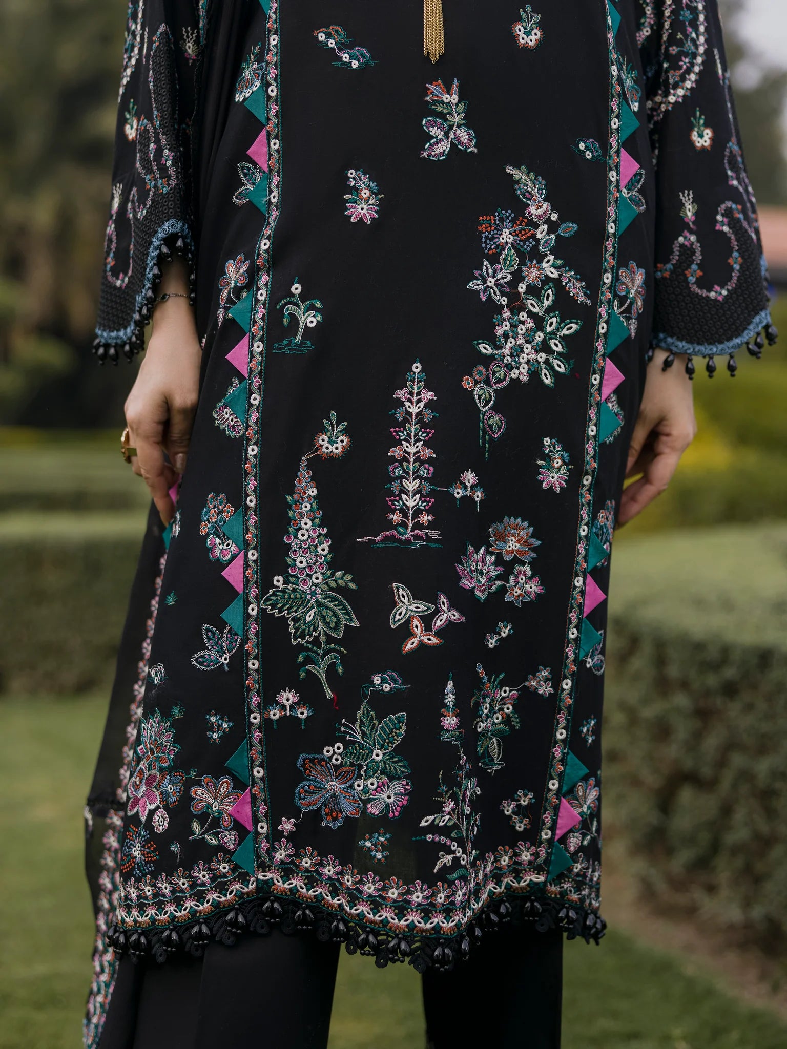ESHAISHA LUXURY LAWN EA-LL-5570