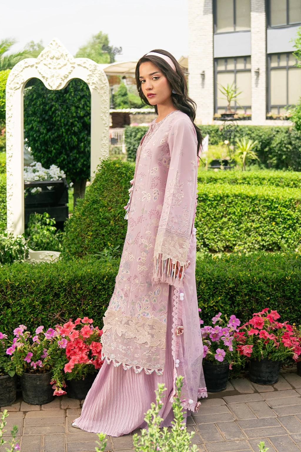 SUNDAS AHAD FEERIE EL-03