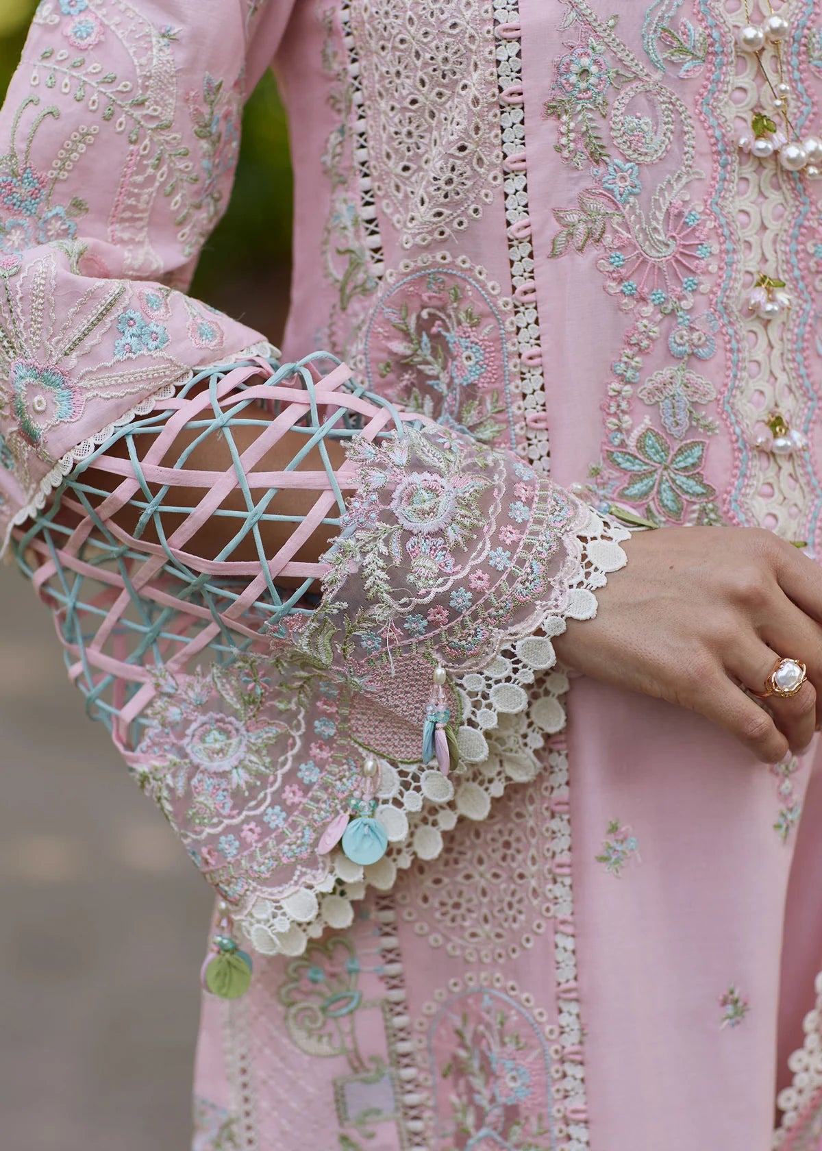 KANWAL MALIK ARIYA LUXURY VIVIAN