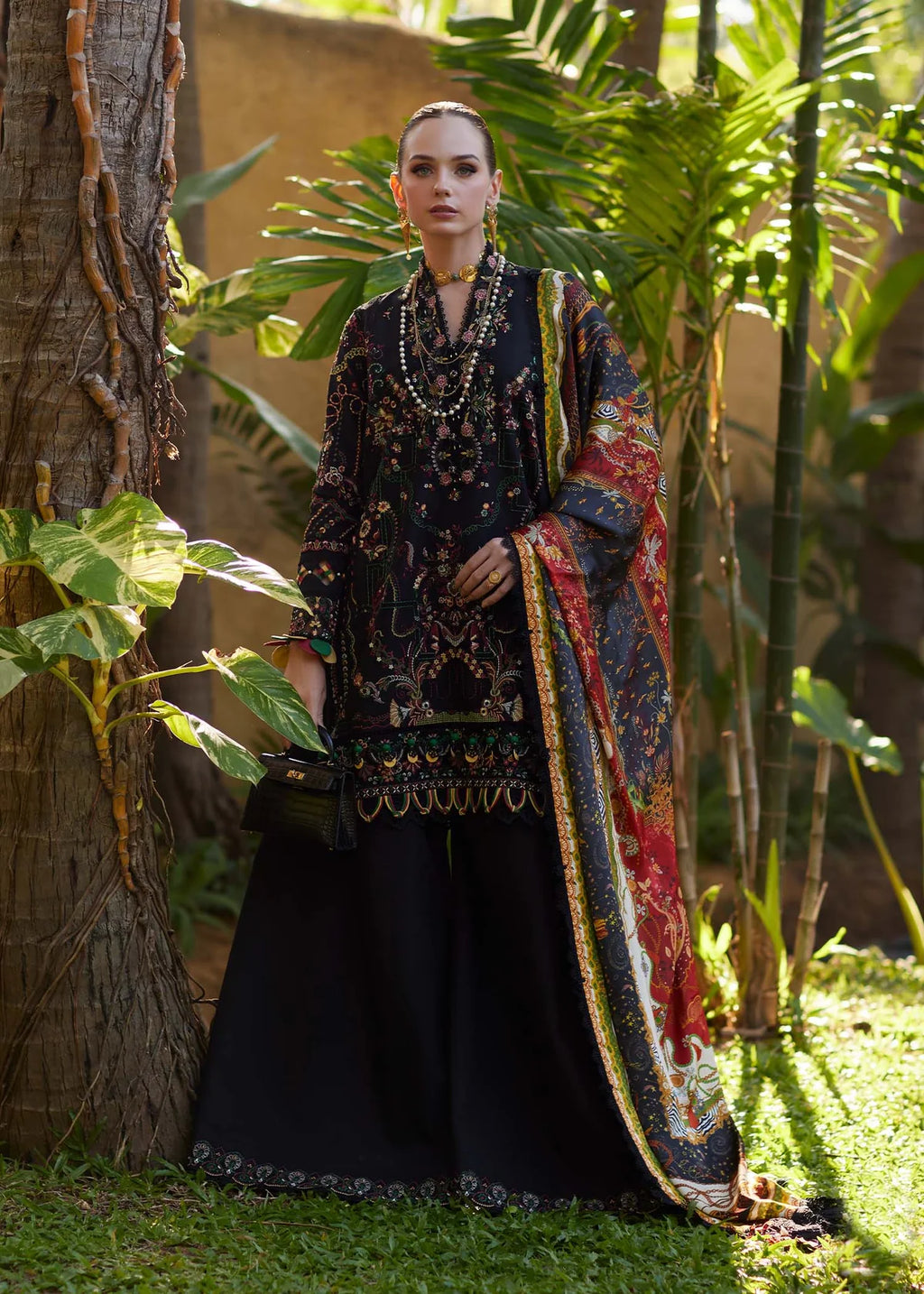 KANWAL MALIK ARIYA LUXURY ZARIA