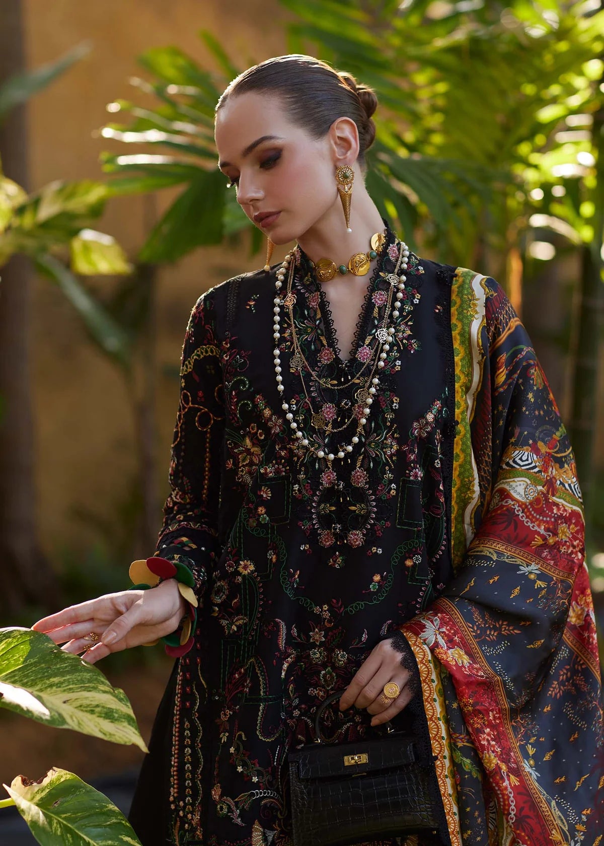 KANWAL MALIK ARIYA LUXURY ZARIA