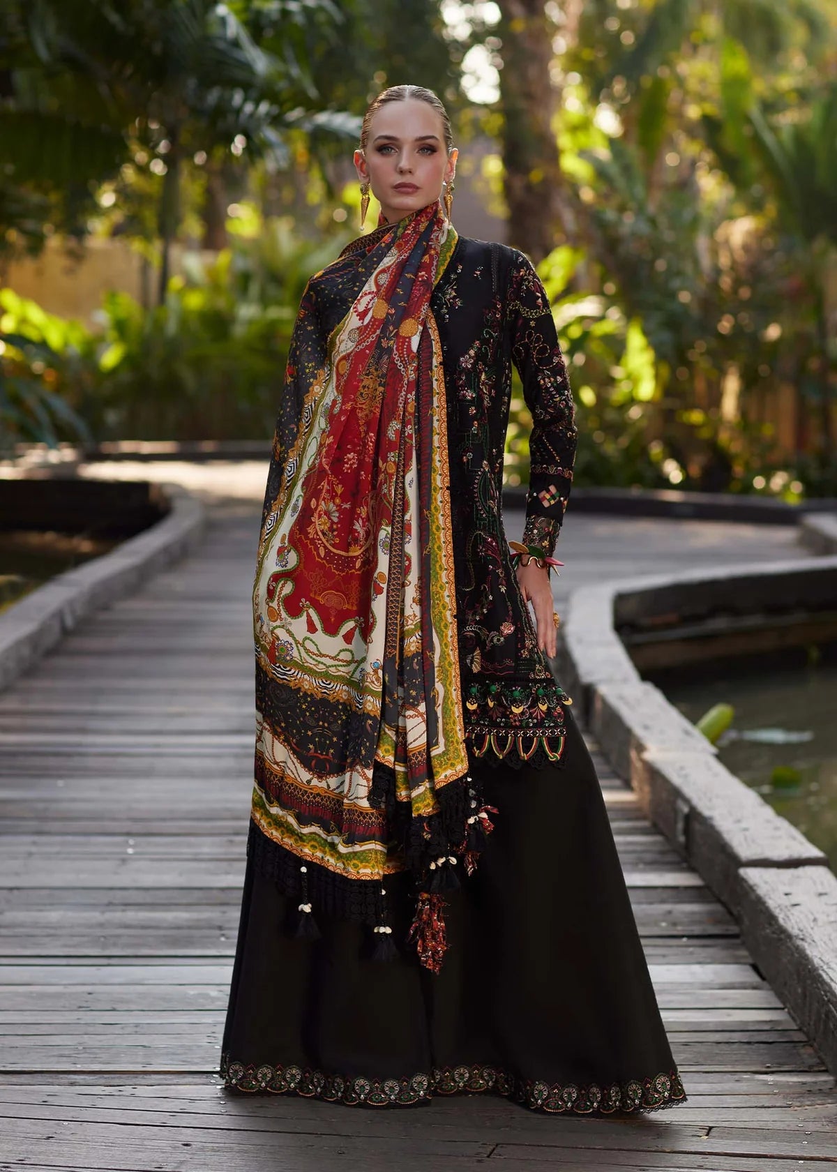 KANWAL MALIK ARIYA LUXURY ZARIA
