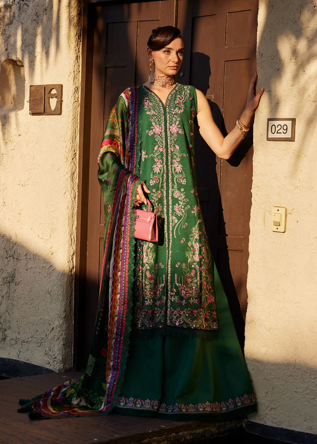 KANWAL MALIK ARIYA LUXURY SERENA