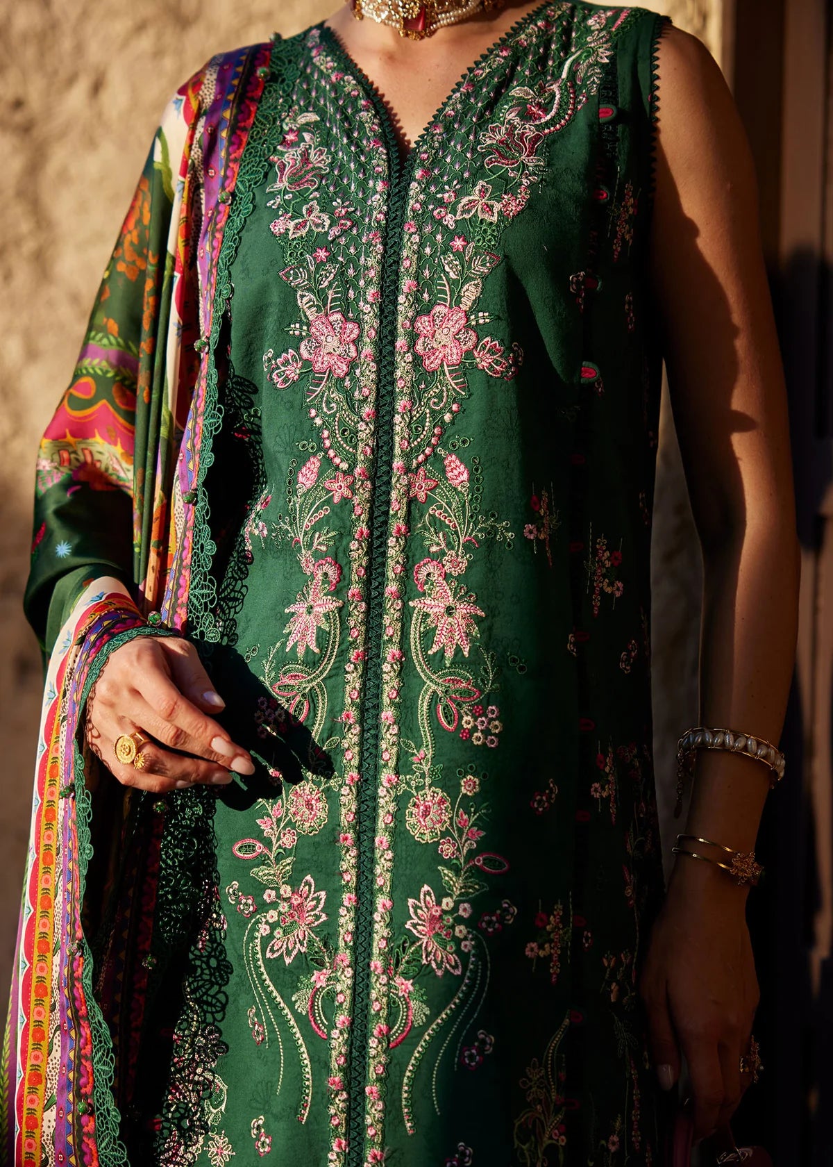 KANWAL MALIK ARIYA LUXURY SERENA