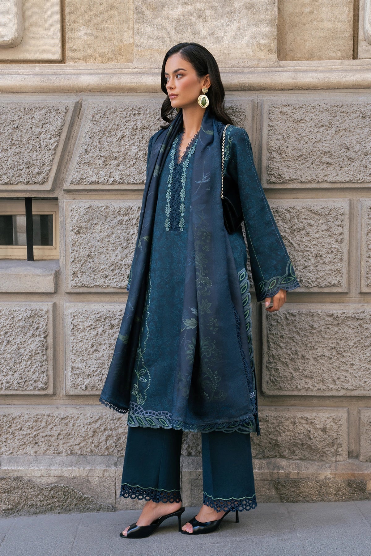 RANG RASIYA MEET ME IN ISTANBUL DUSK