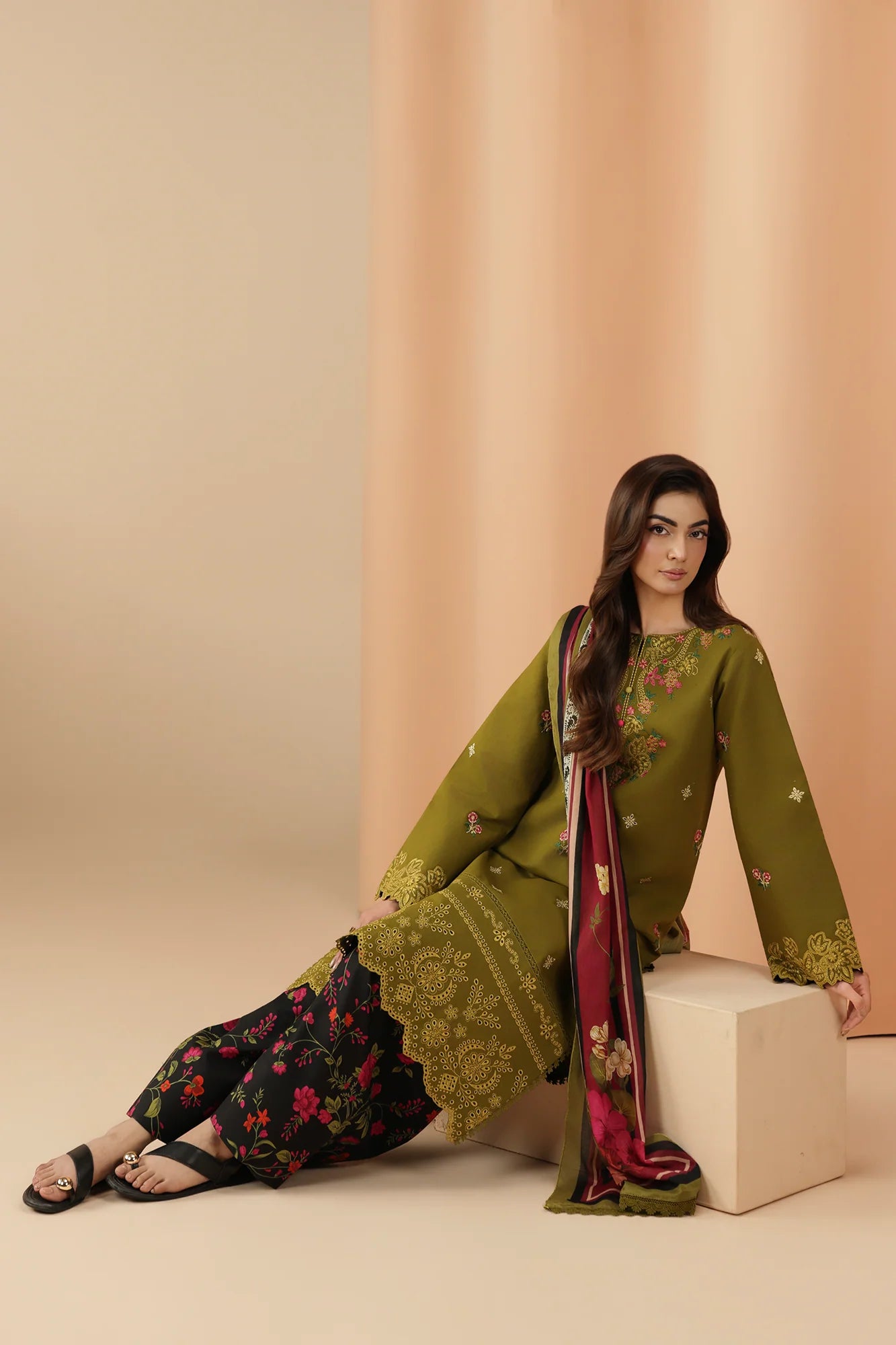 JAHAAN EMB LAWN SIGNATURE EDIT D-10