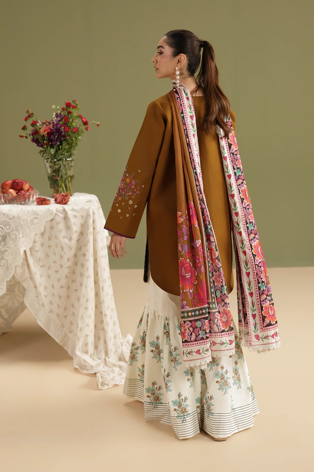 JAHAAN EMB LAWN SIGNATURE EDIT D-01