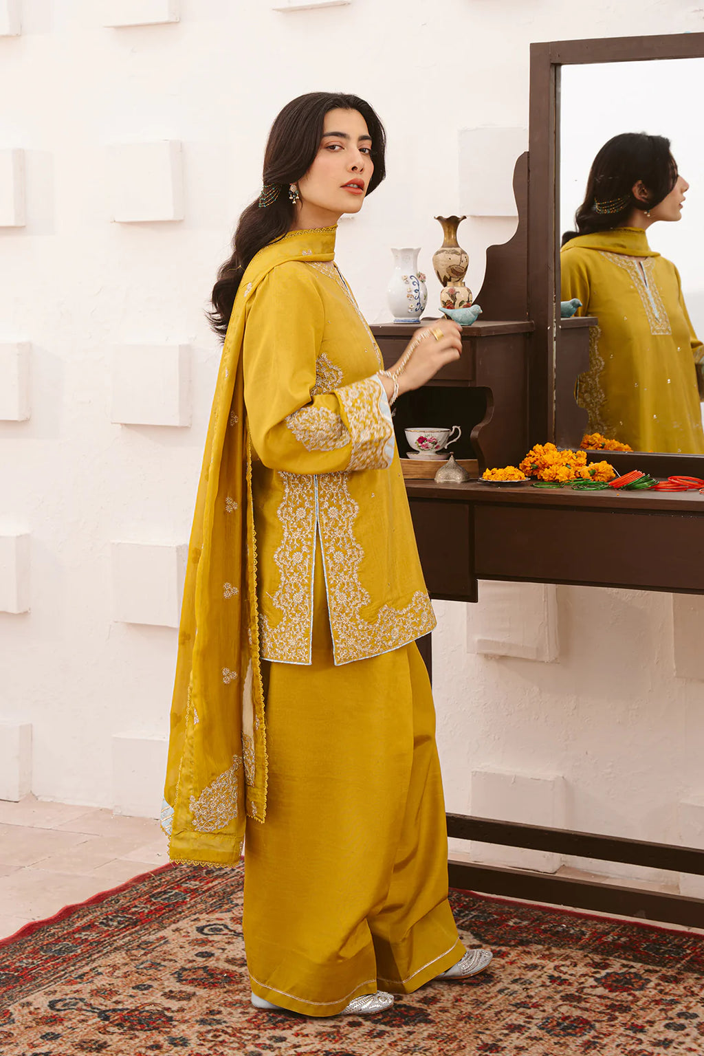 MANNAT VAHEERA 3PC