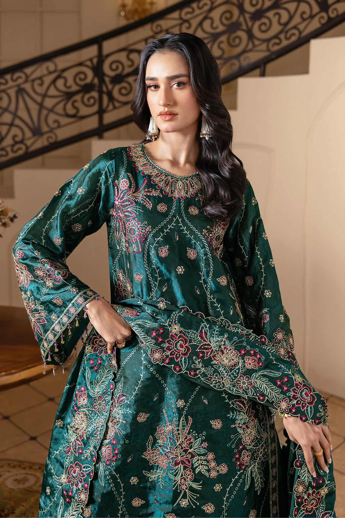 ALIZEH AAINA REFLECTION OF ELEGANCE ELIF