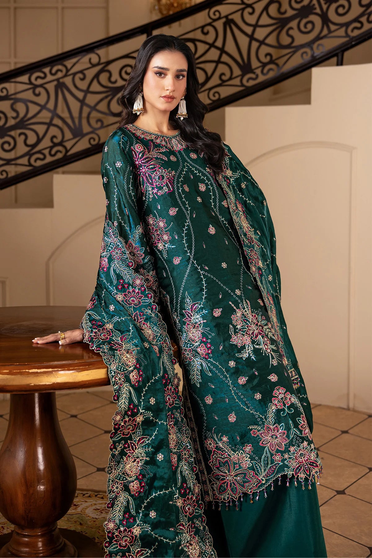 ALIZEH AAINA REFLECTION OF ELEGANCE ELIF