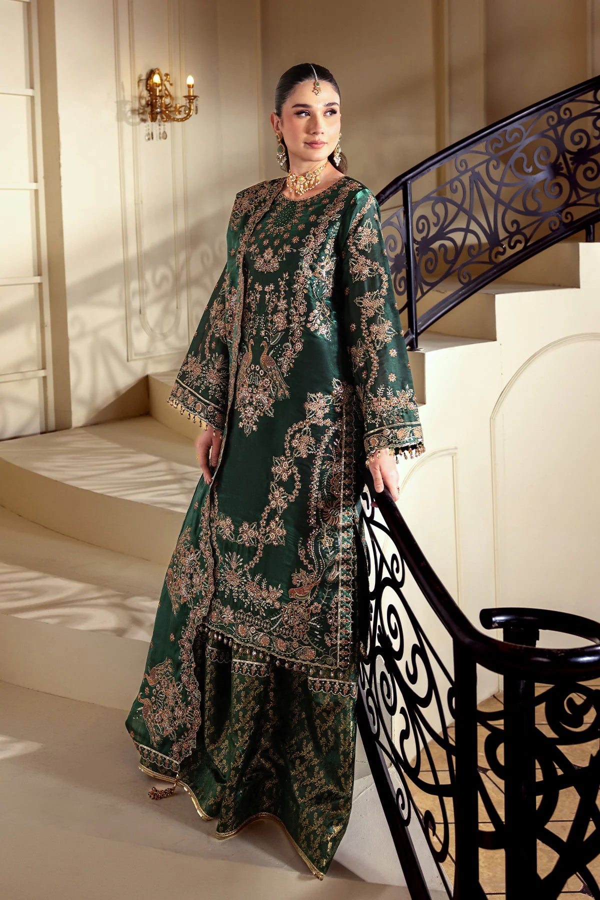 ALIZEH AAINA REFLECTION OF ELEGANCE GOTA