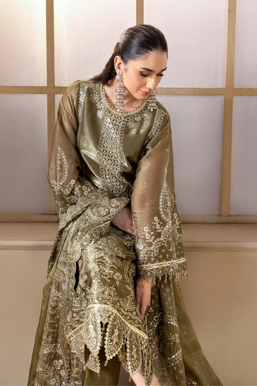 ALIZEH AAINA REFLECTION OF ELEGANCE HOORAB