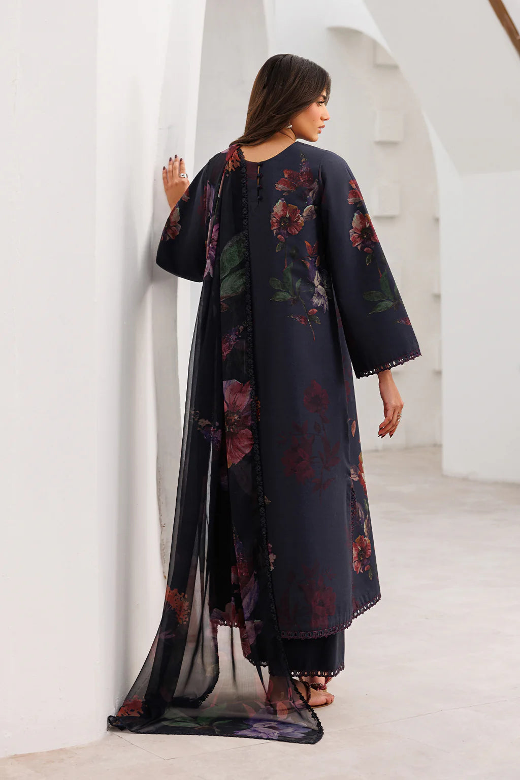 IZNIK EXCLUSIVE LAWN UE-645