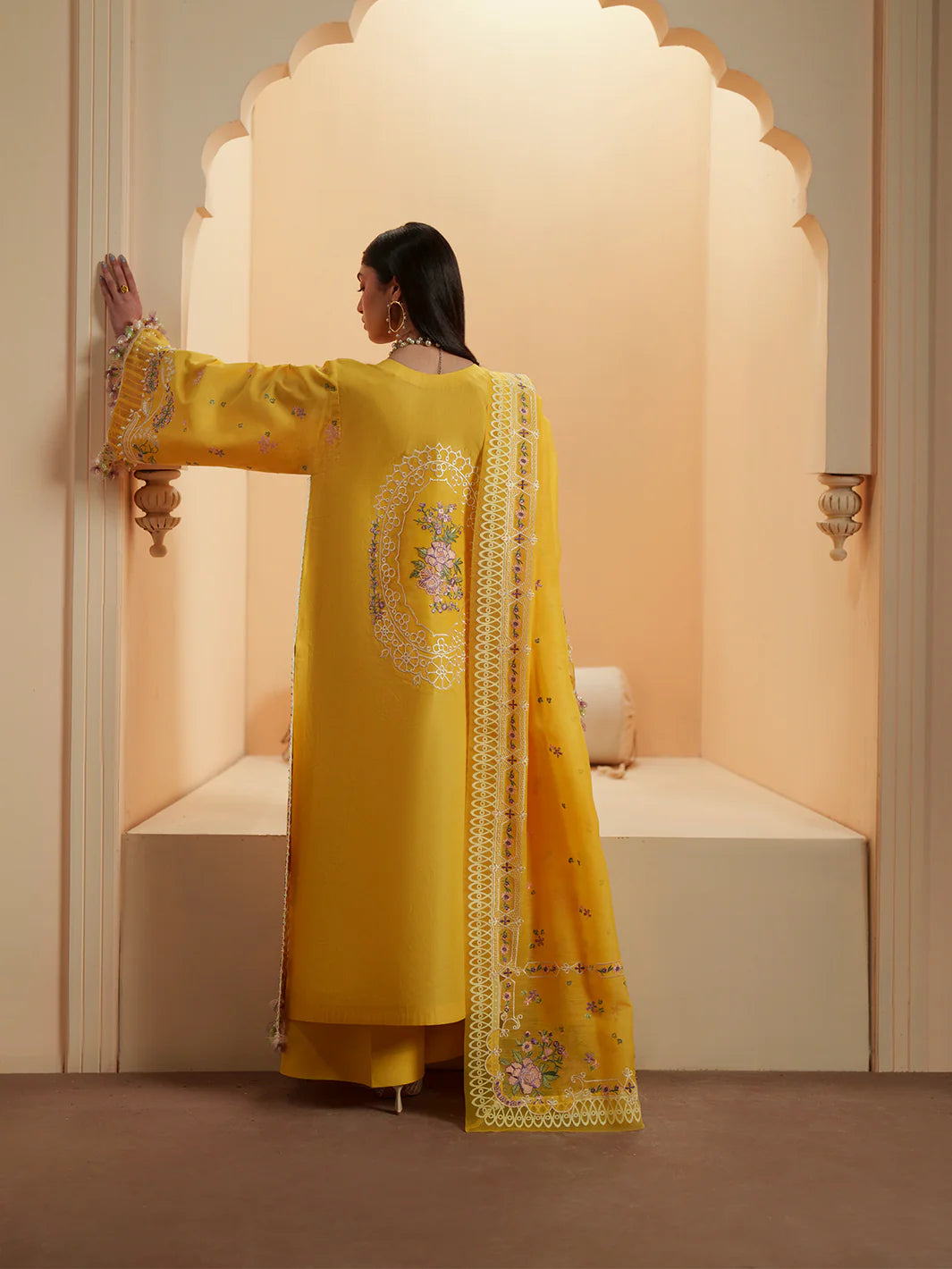 BINILYAS MASHRIQ LUXURY D-111-A