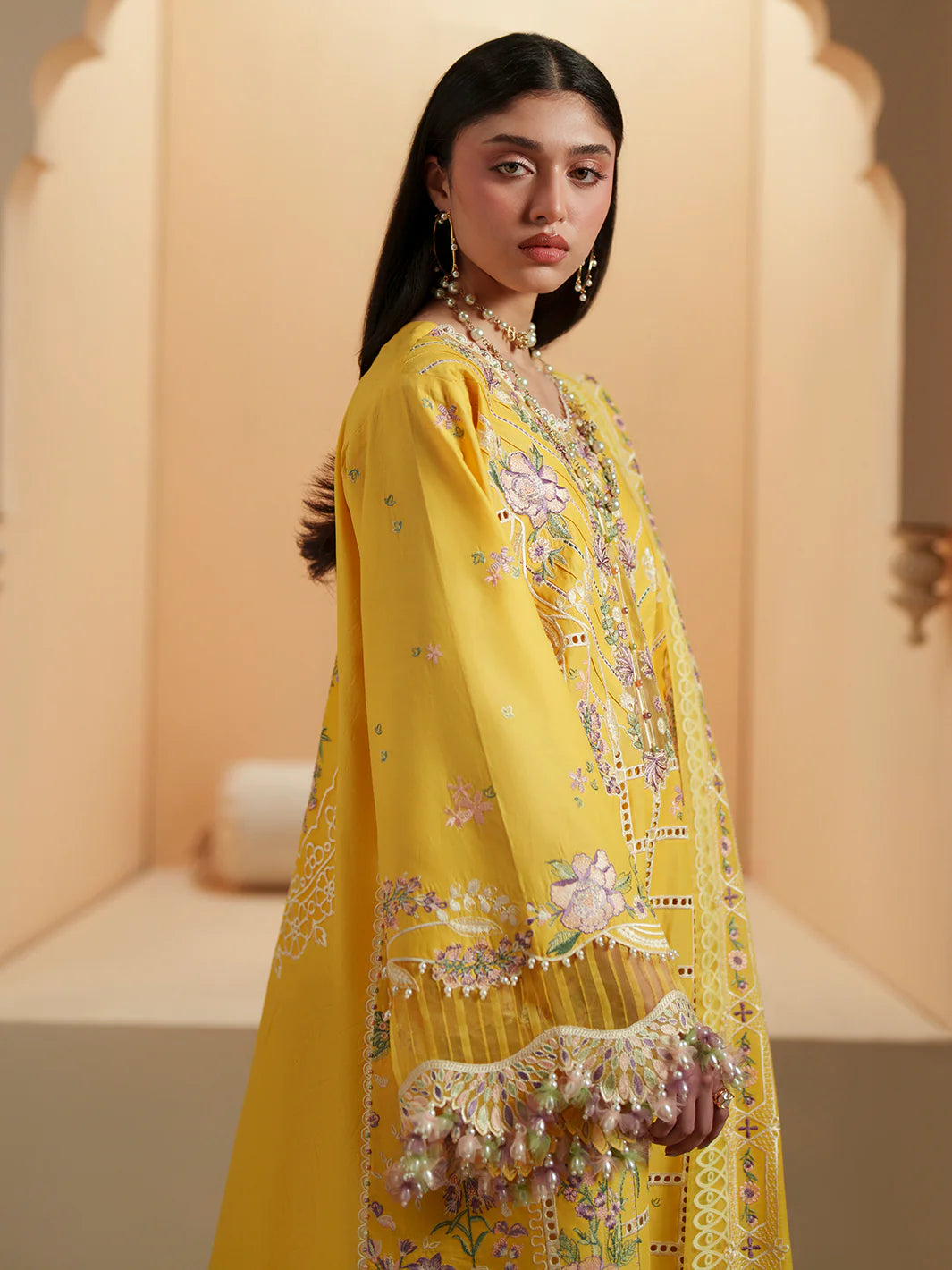 BINILYAS MASHRIQ LUXURY D-111-A