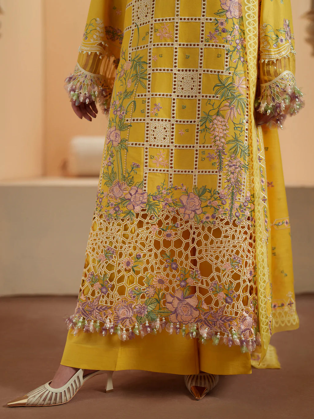 BINILYAS MASHRIQ LUXURY D-111-A