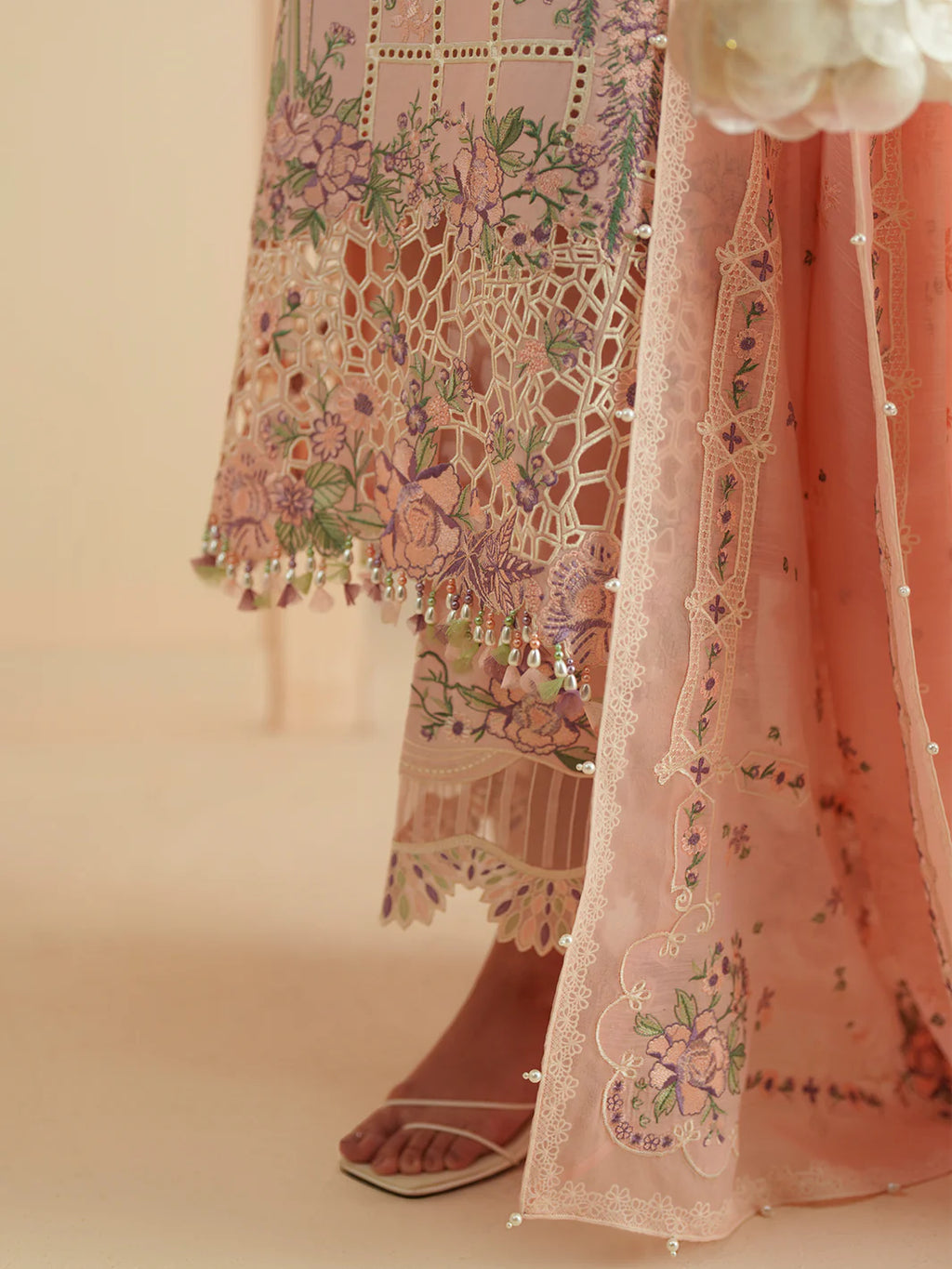 BINILYAS MASHRIQ LUXURY D-111-B