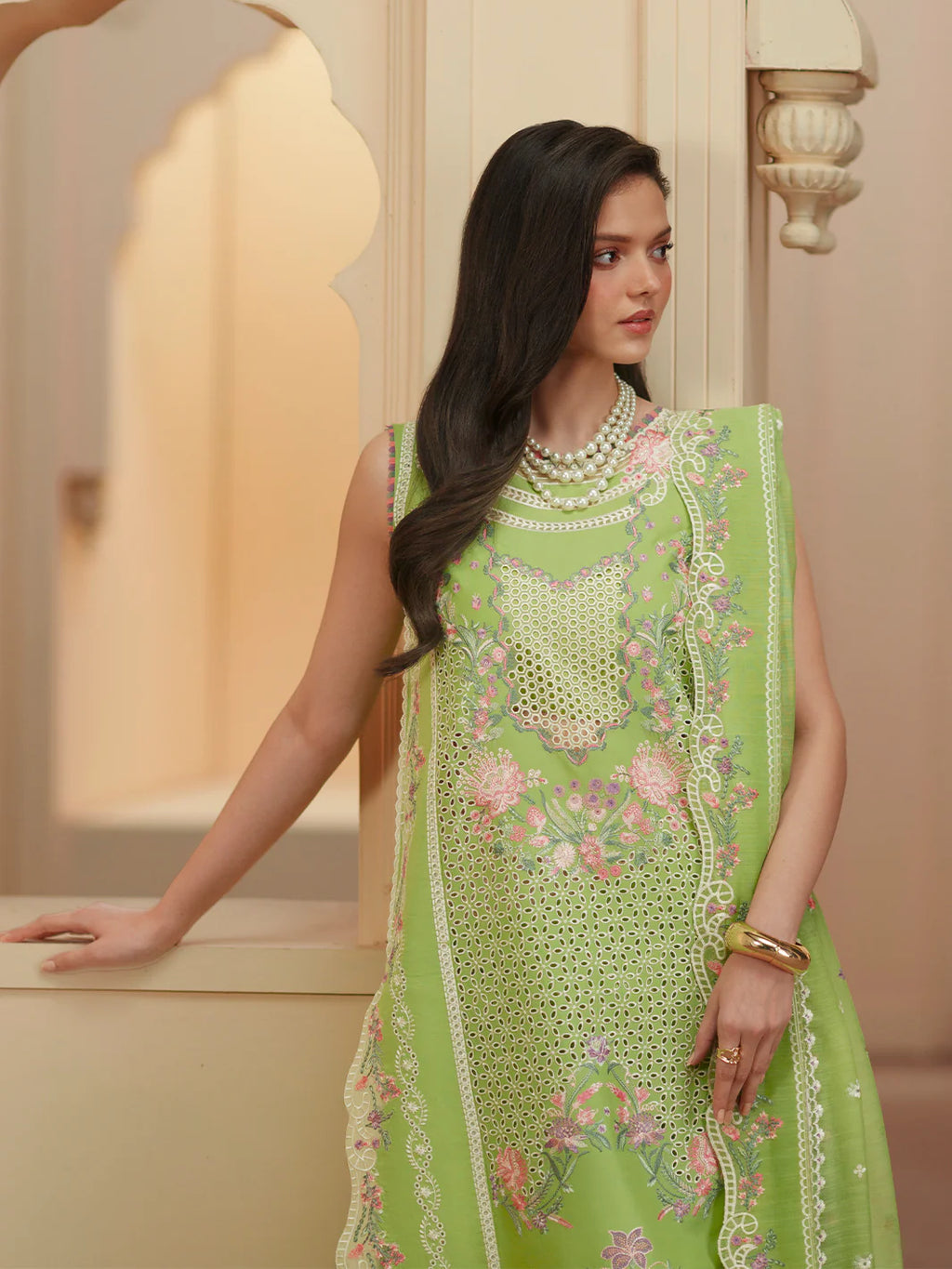 BINILYAS MASHRIQ LUXURY D-112-A