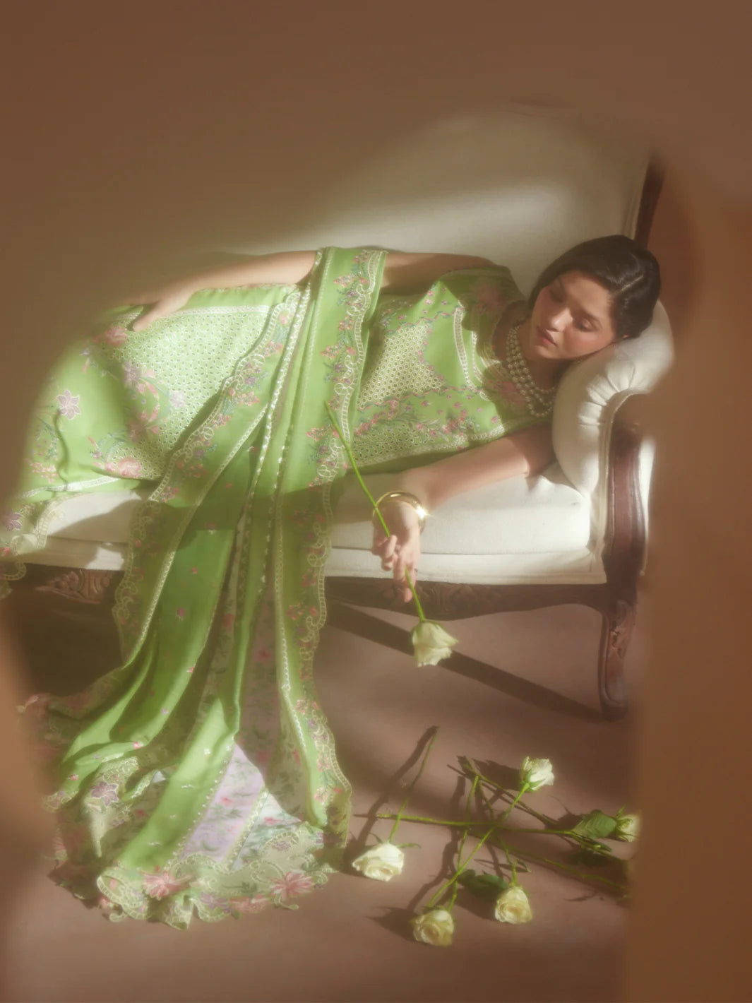 BINILYAS MASHRIQ LUXURY D-112-A