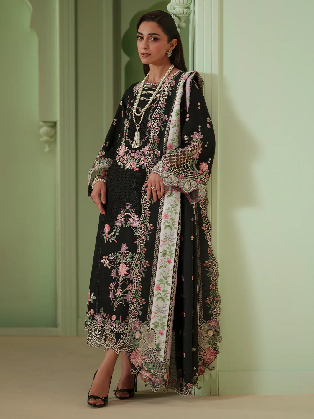 BINILYAS MASHRIQ LUXURY D-112-B