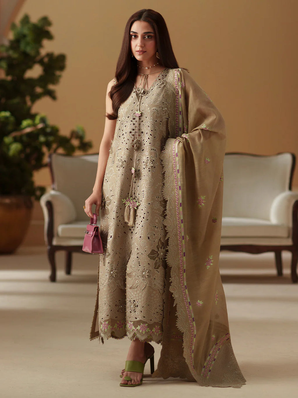 BINILYAS MASHRIQ LUXURY D-113-A