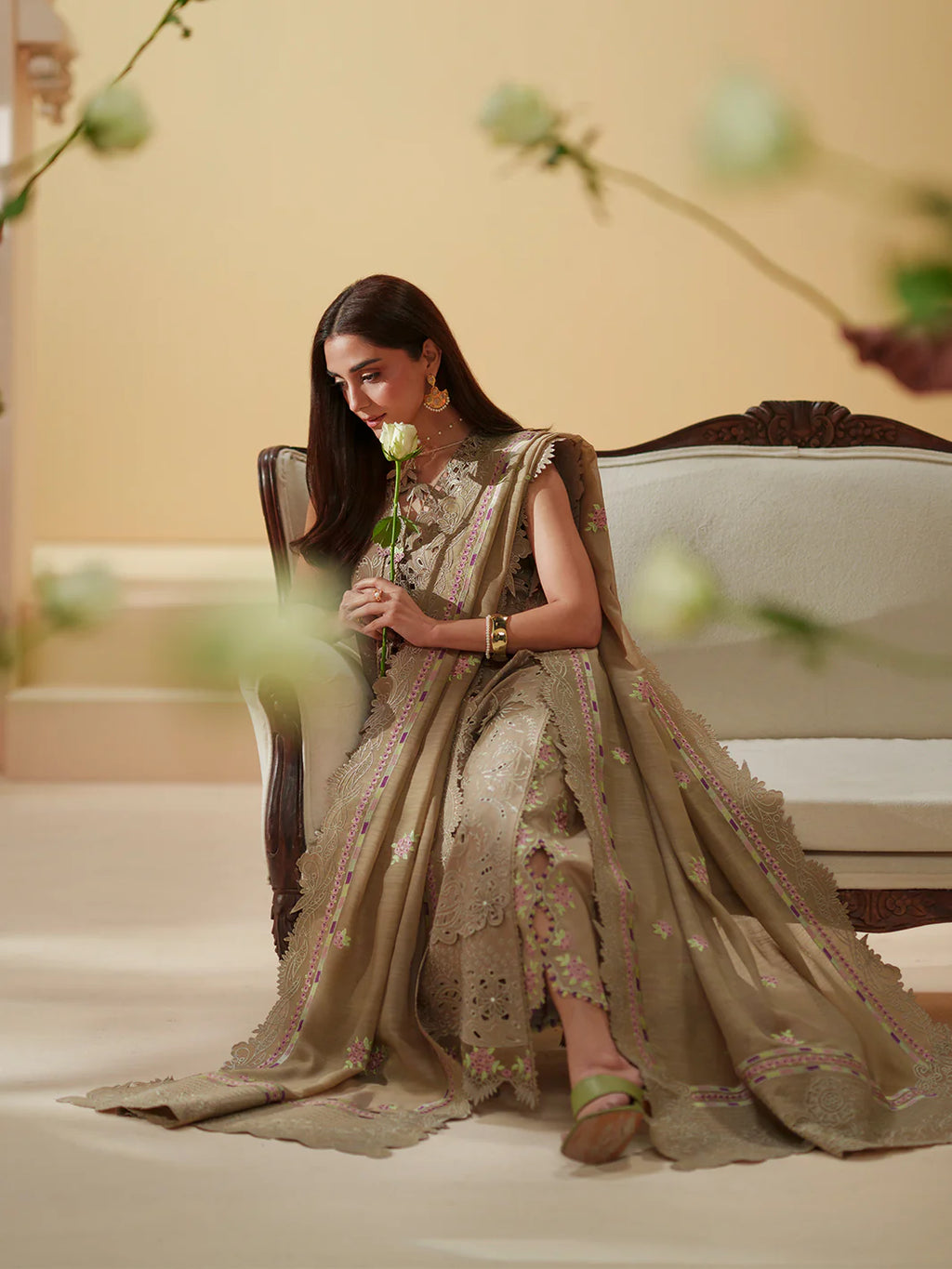 BINILYAS MASHRIQ LUXURY D-113-A