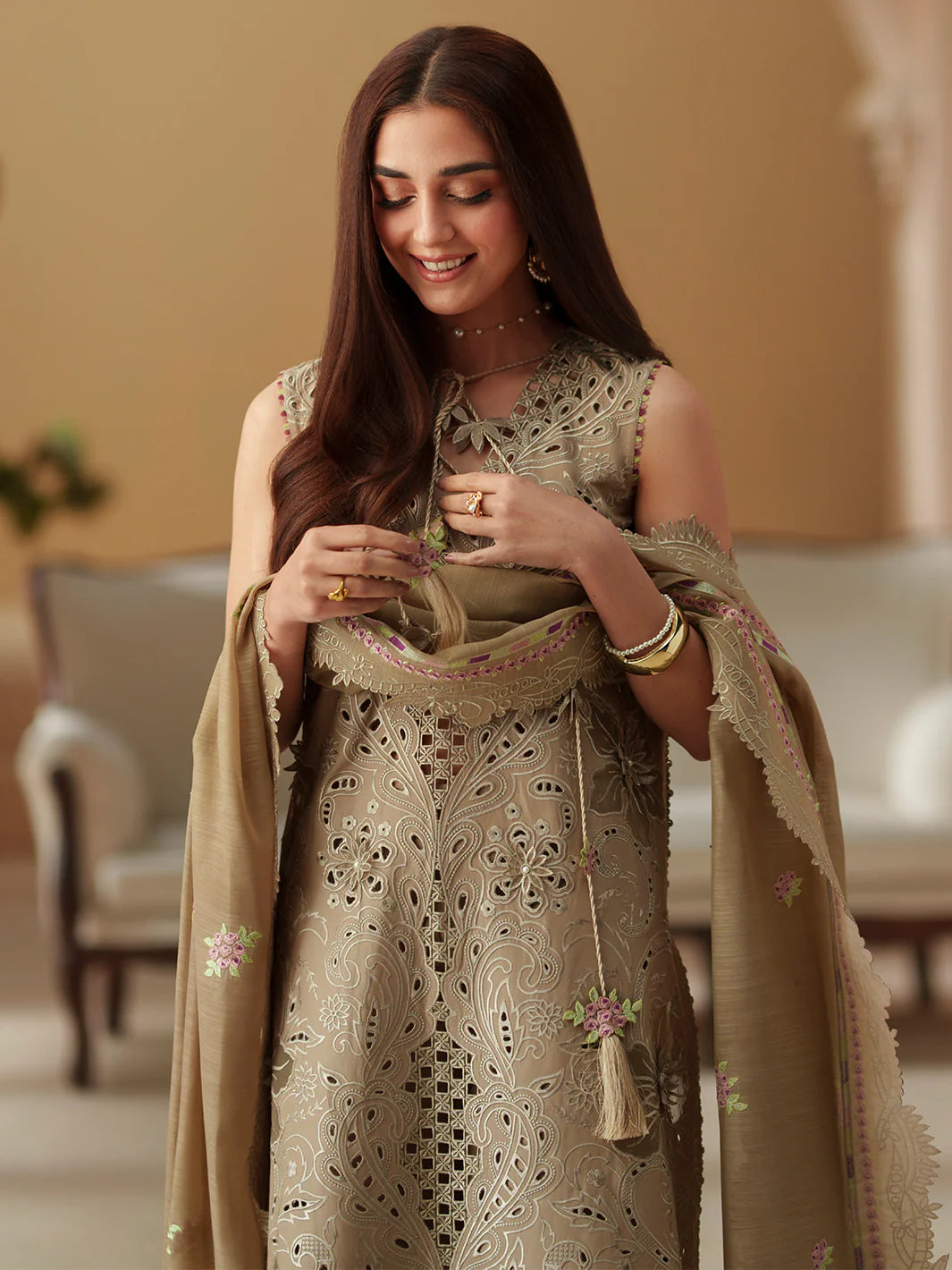 BINILYAS MASHRIQ LUXURY D-113-A
