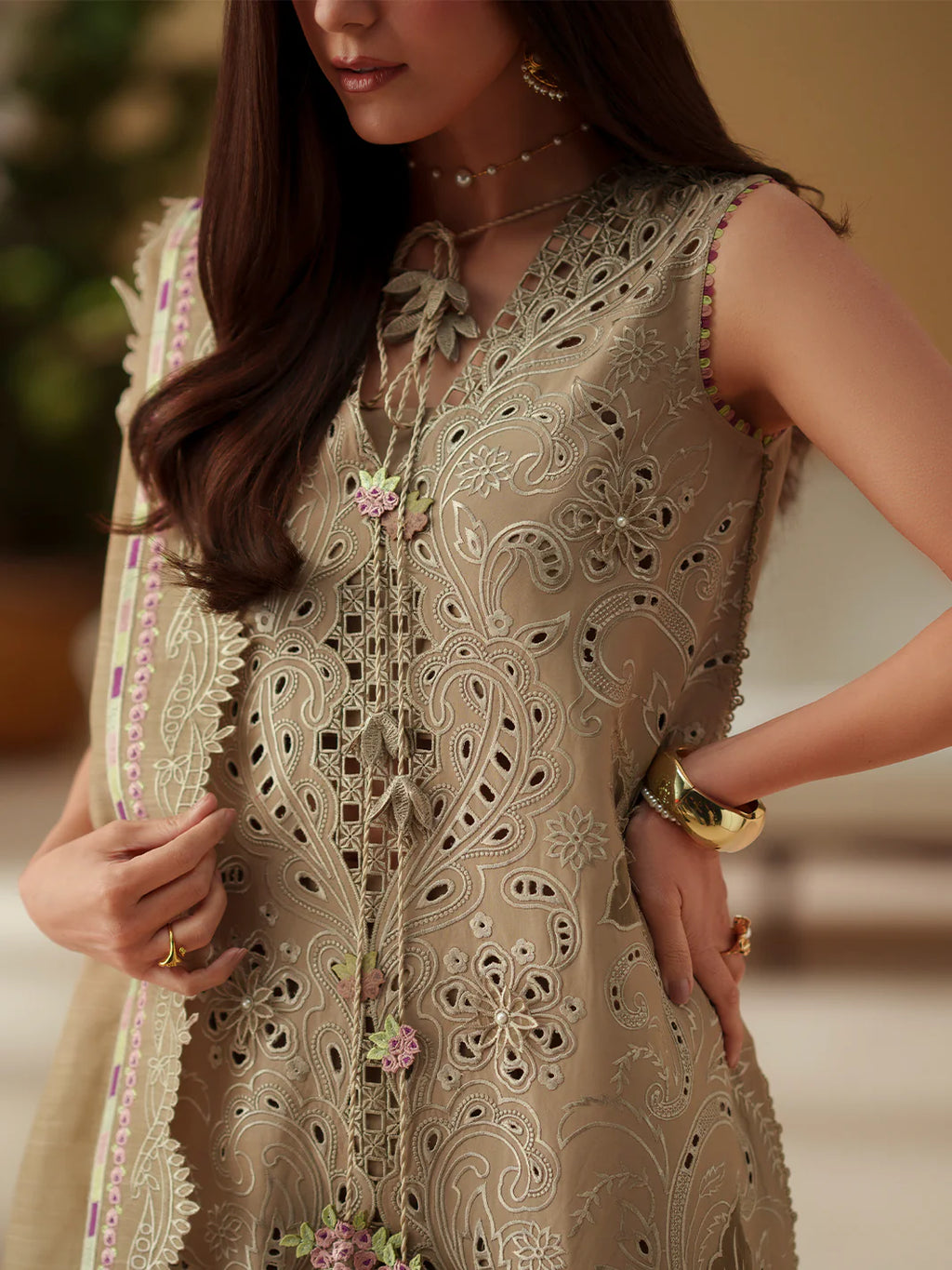 BINILYAS MASHRIQ LUXURY D-113-A