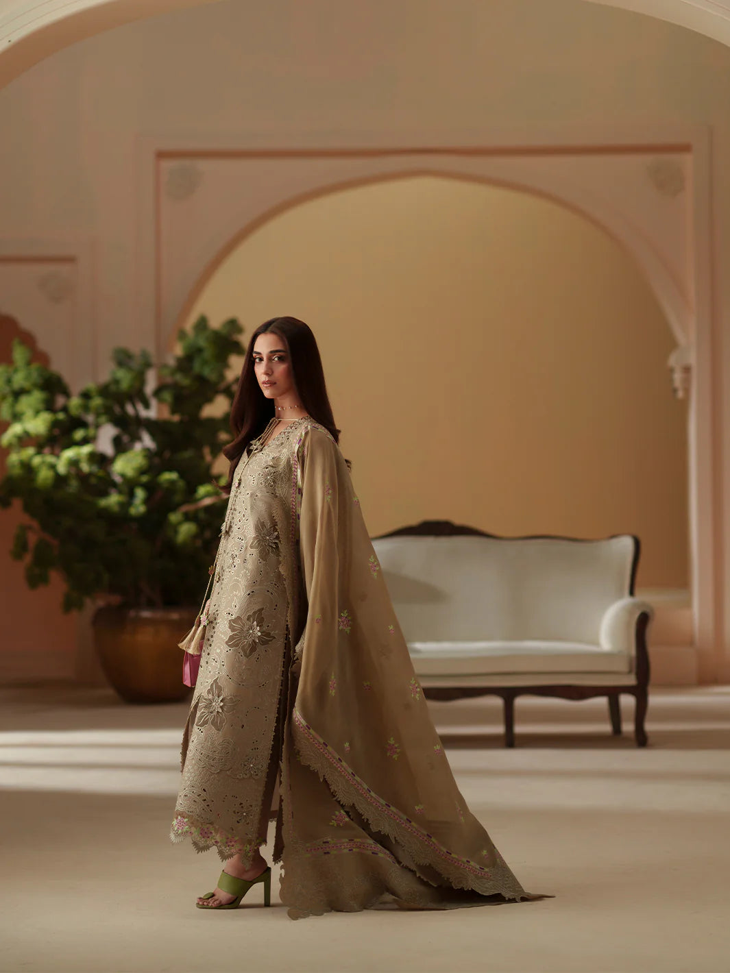 BINILYAS MASHRIQ LUXURY D-113-A