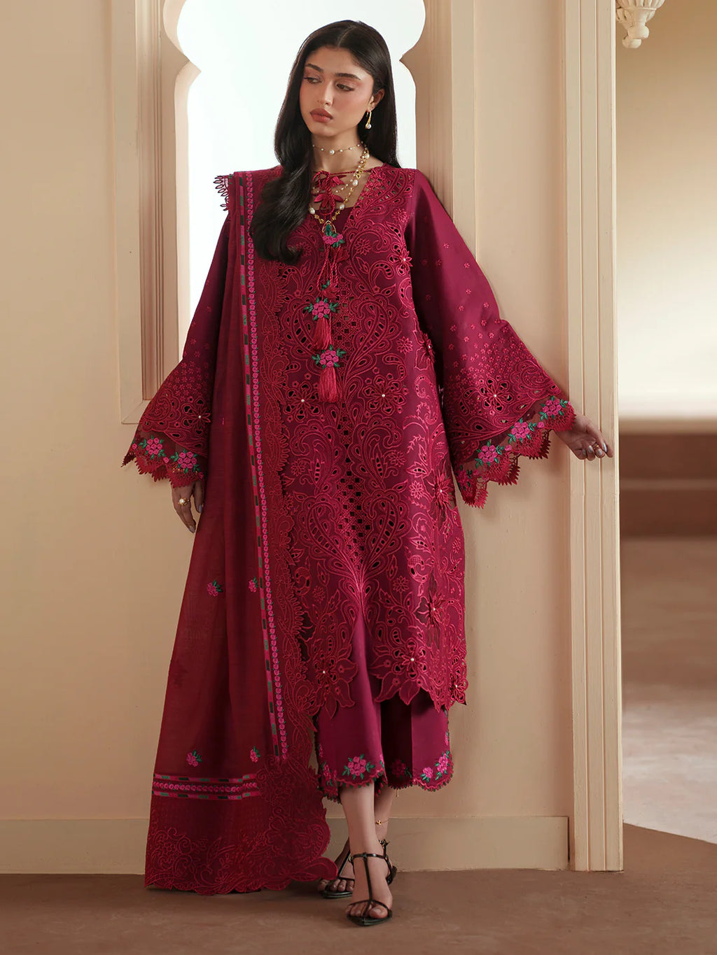 BINILYAS MASHRIQ LUXURY D-113-B