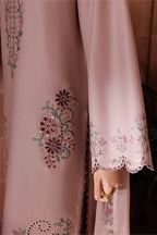 IZNIK UE-700