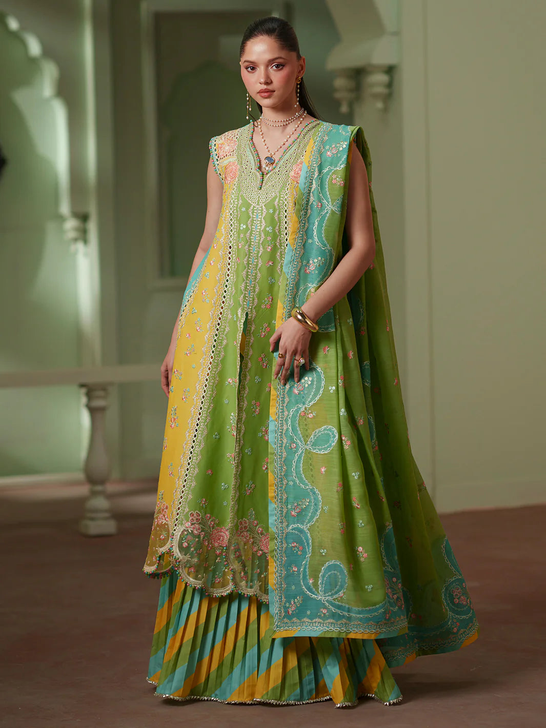 BINILYAS MASHRIQ LUXURY D-114-A