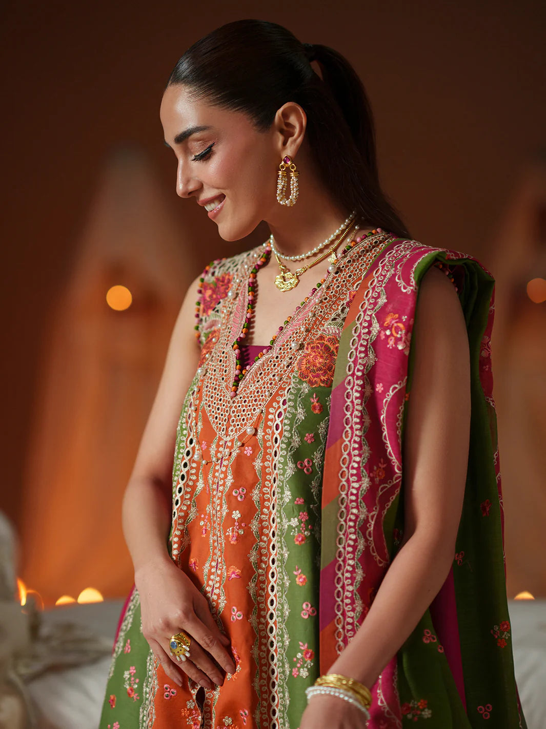 BINILYAS MASHRIQ LUXURY D-114-B