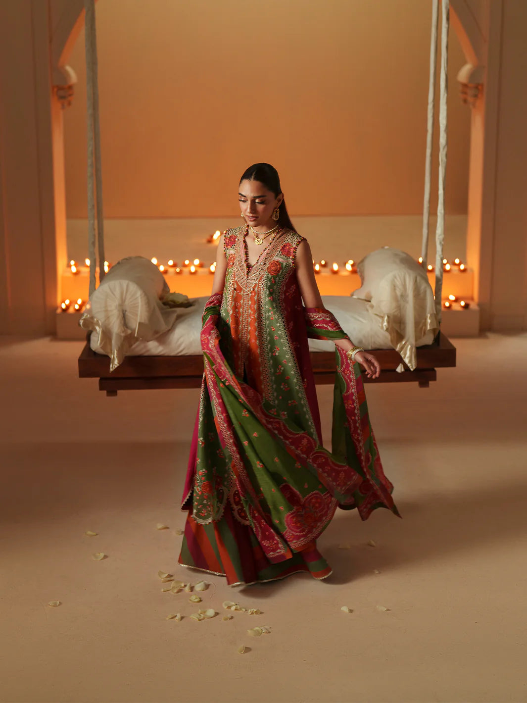 BINILYAS MASHRIQ LUXURY D-114-B