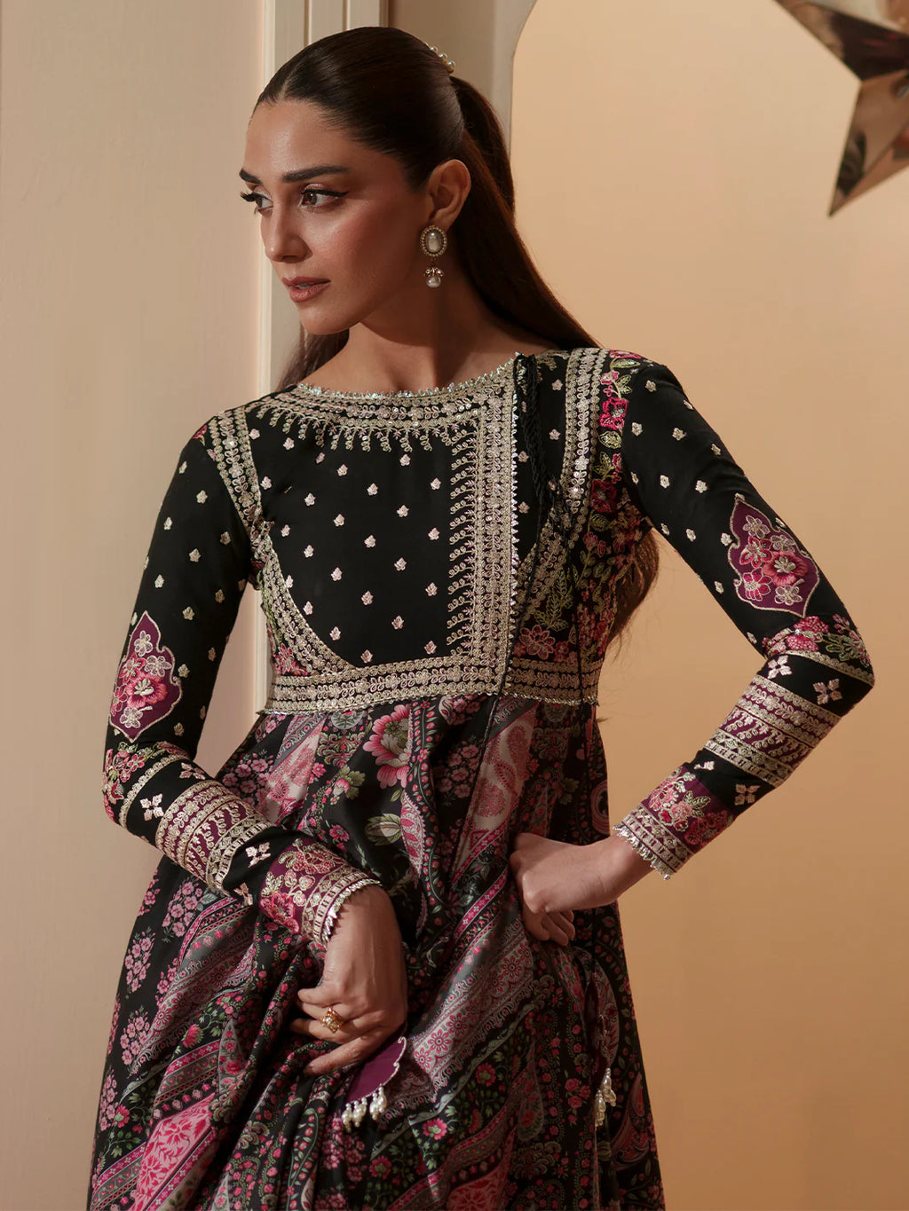 BINILYAS MASHRIQ LUXURY D-115-B
