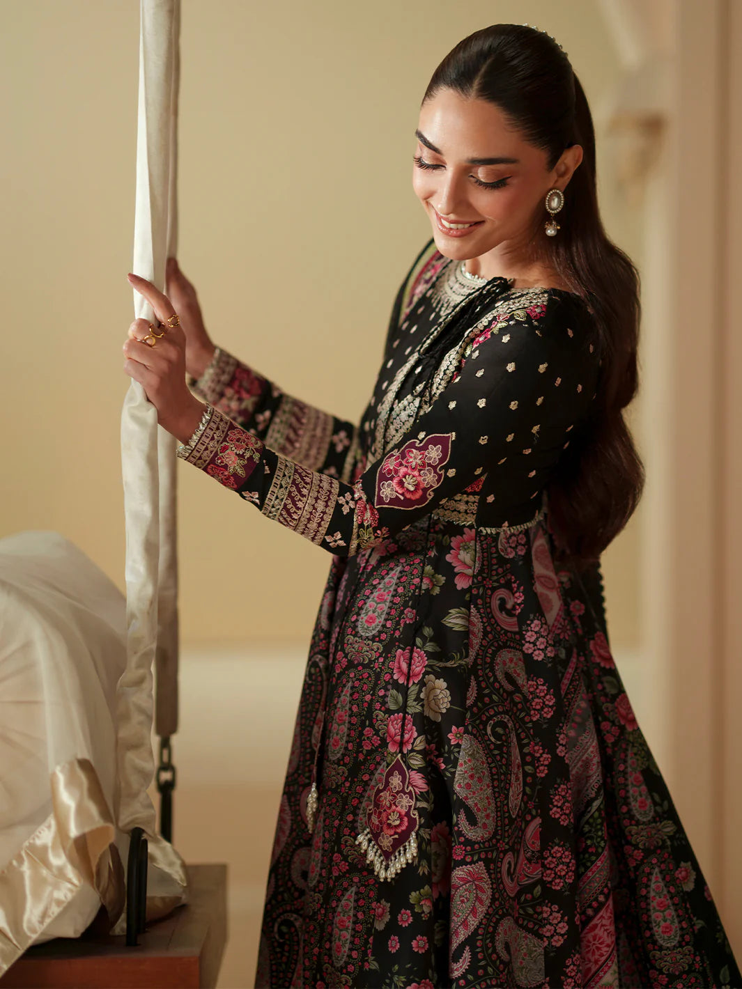 BINILYAS MASHRIQ LUXURY D-115-B