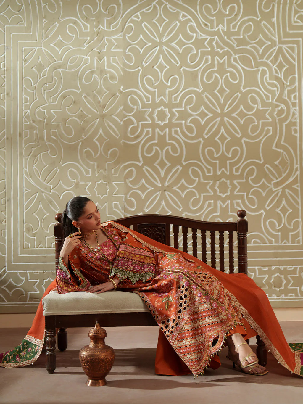 BINILYAS MASHRIQ LUXURY D-116-A