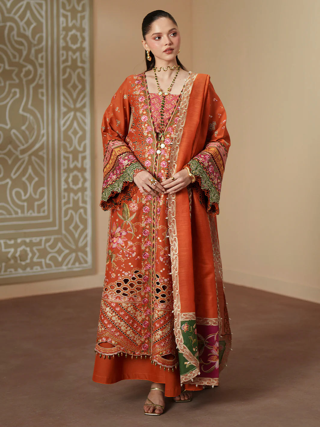BINILYAS MASHRIQ LUXURY D-116-A
