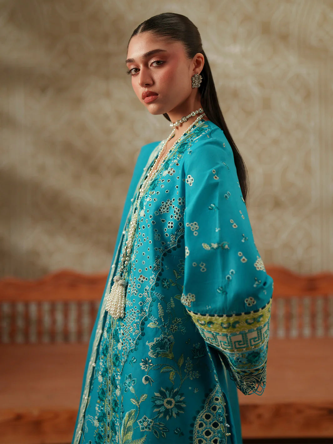 BINILYAS MASHRIQ LUXURY D-116-B