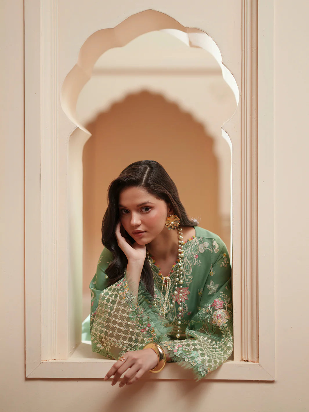 BINILYAS MASHRIQ LUXURY D-117-A