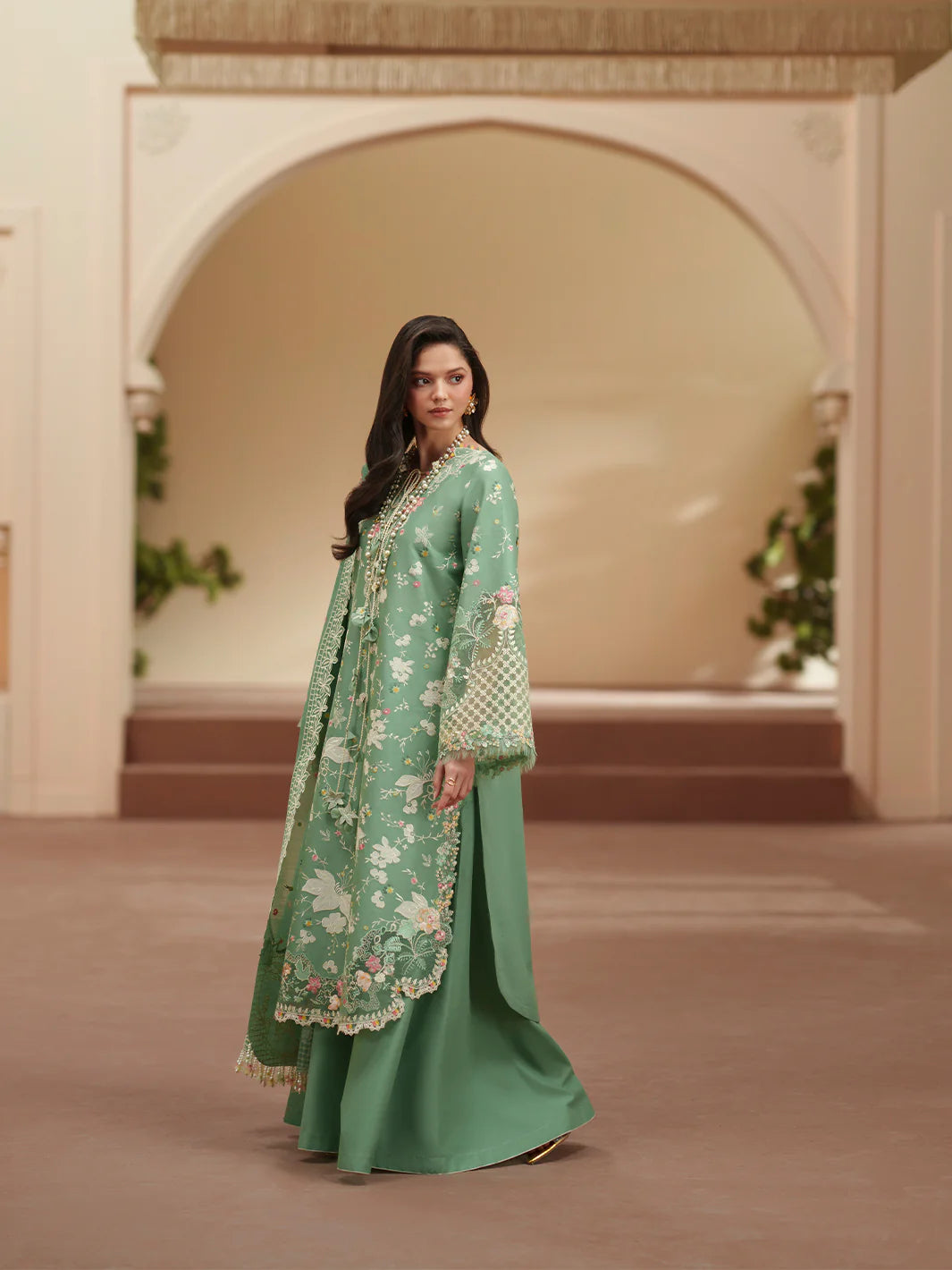 BINILYAS MASHRIQ LUXURY D-117-A