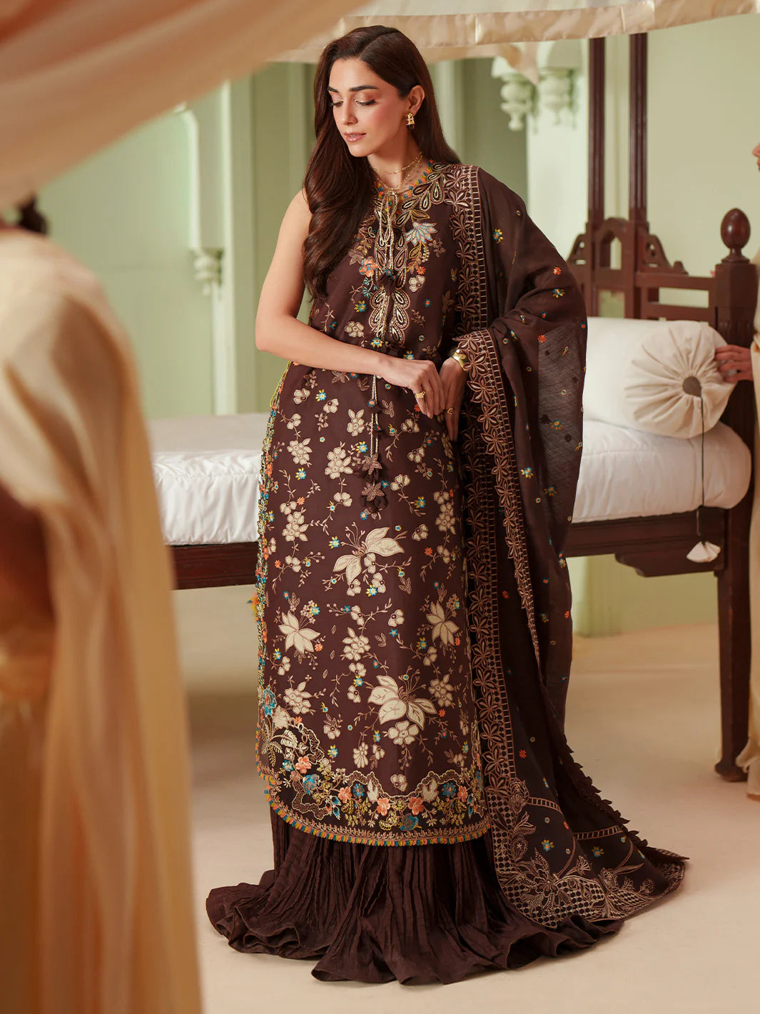 BINILYAS MASHRIQ LUXURY D-117-B
