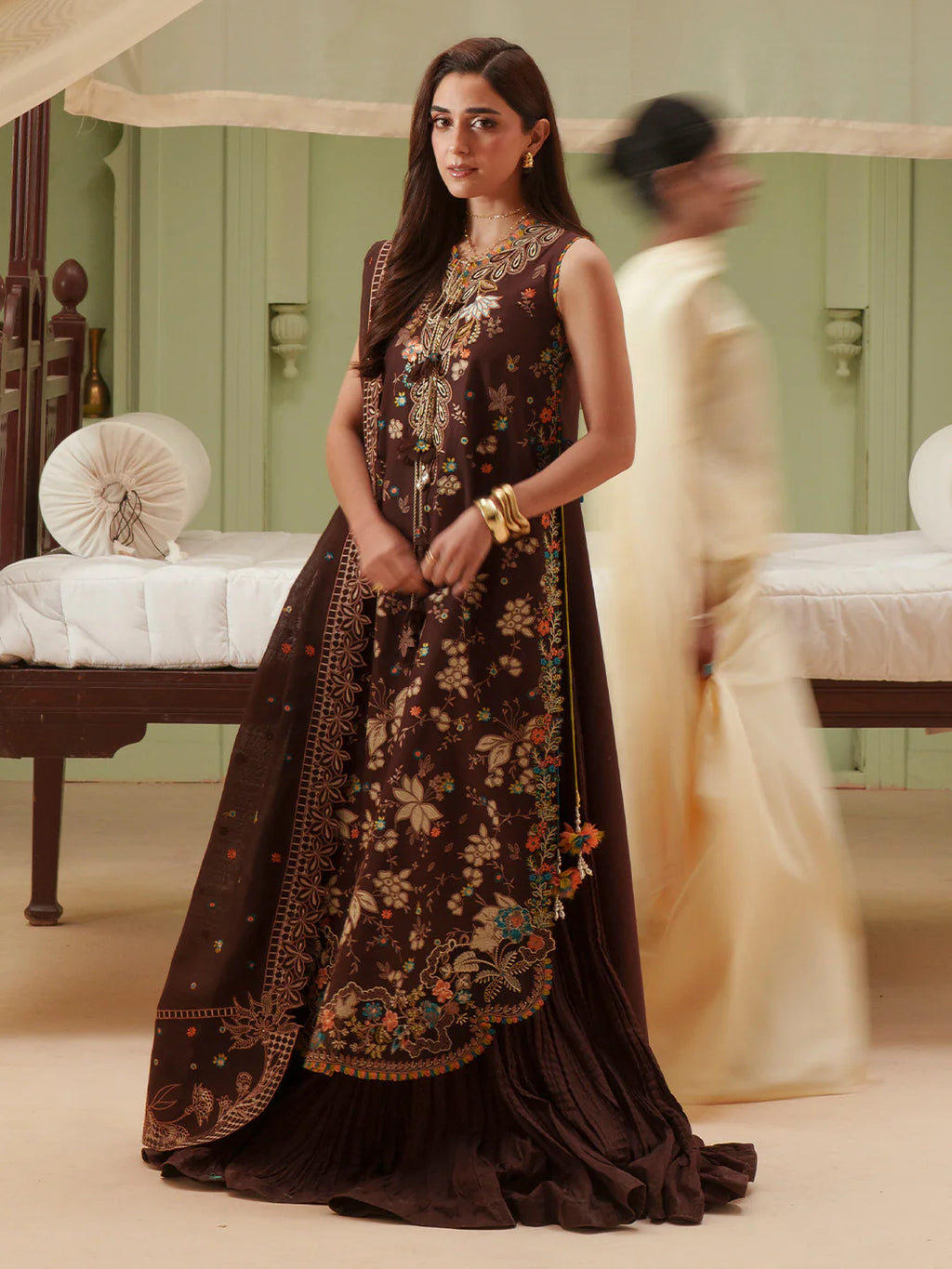 BINILYAS MASHRIQ LUXURY D-117-B