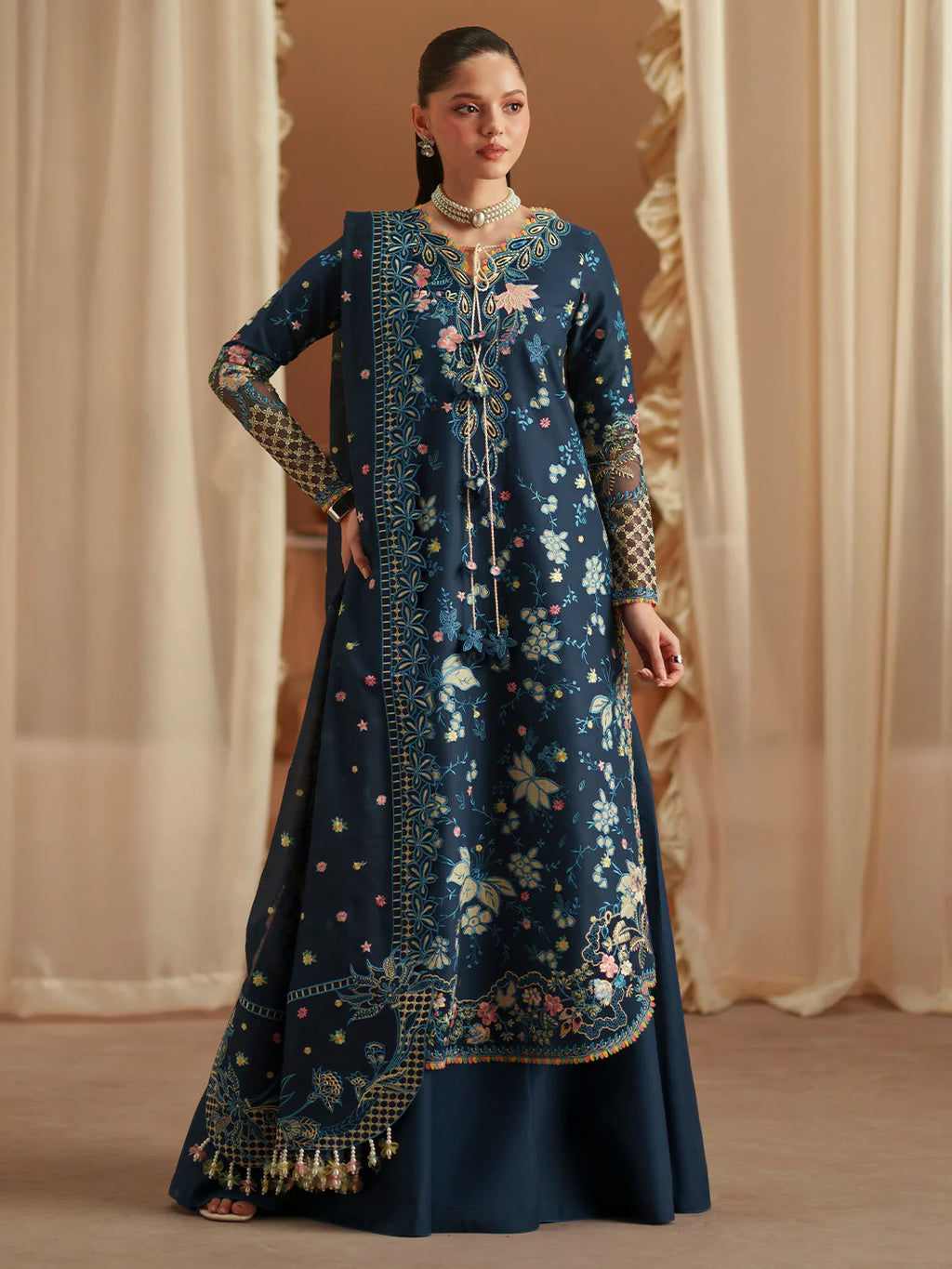 BINILYAS MASHRIQ LUXURY D-117-C