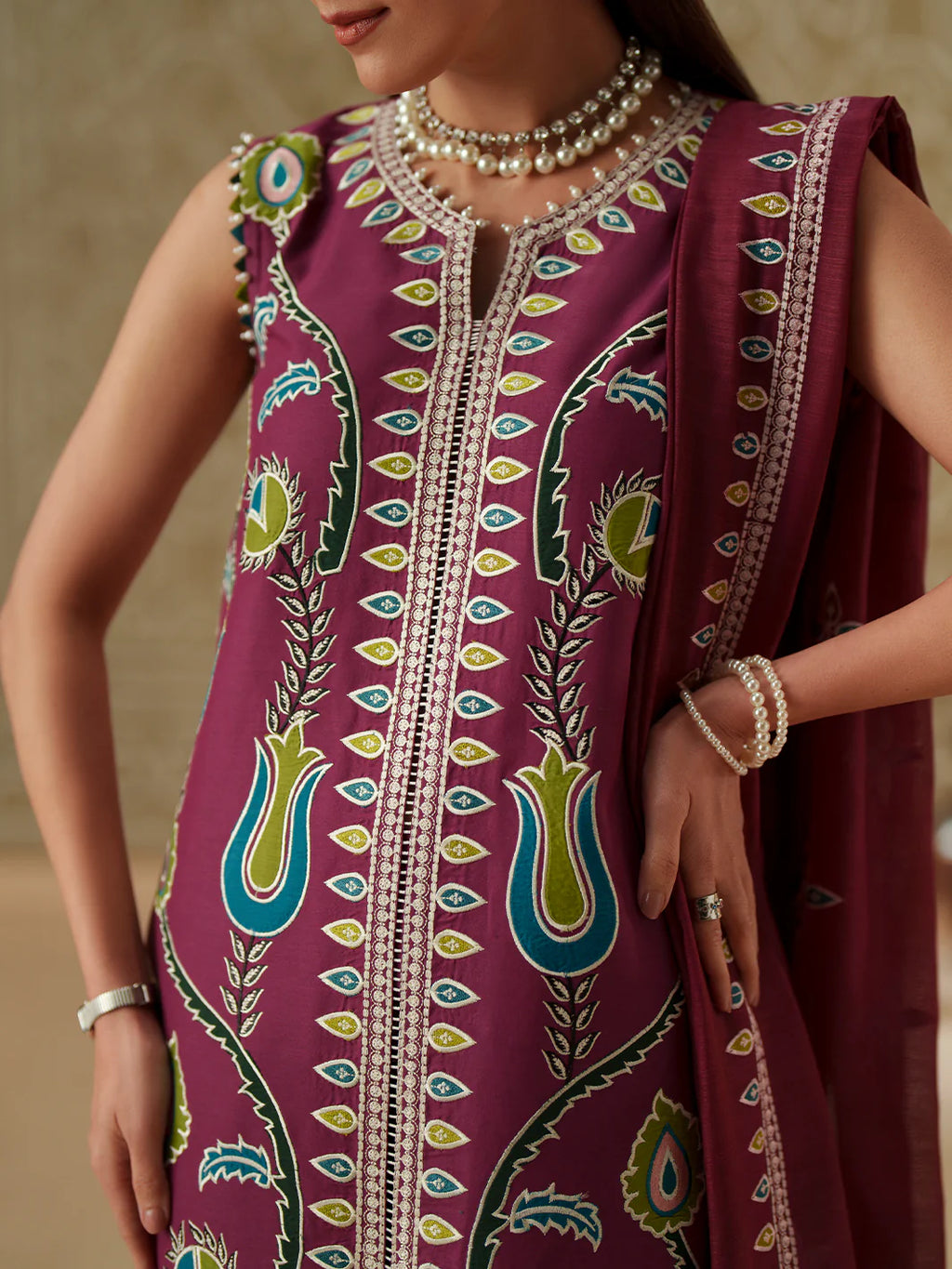 BINILYAS MASHRIQ LUXURY D-118-A