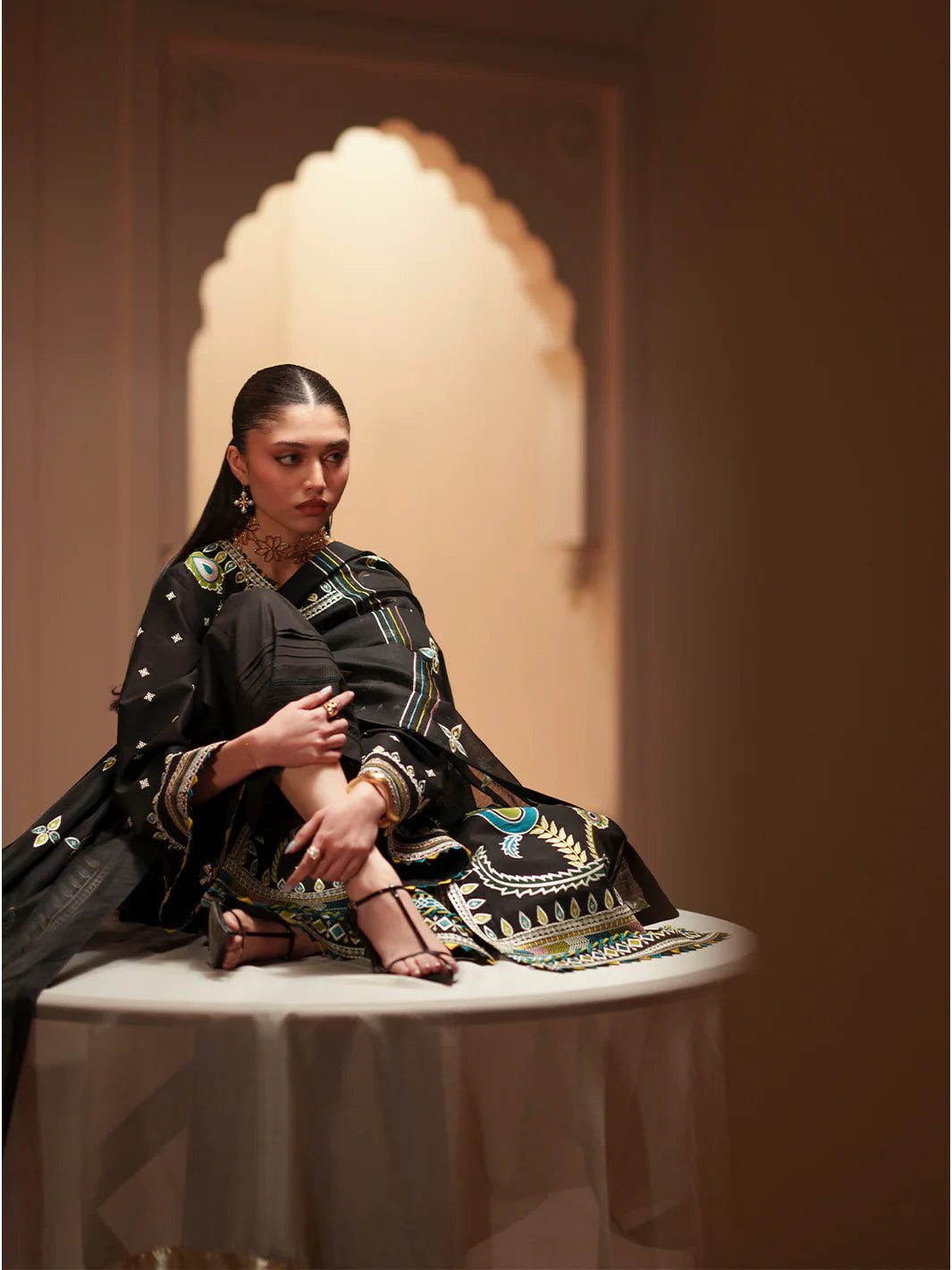 BINILYAS MASHRIQ LUXURY D-118-B
